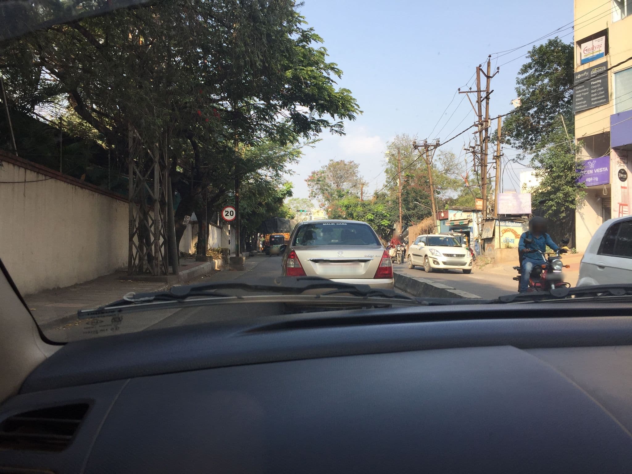Street view near Marriot Hotel, Hyderabad India, Rāniganj — © jyothirmai (CC BY-SA · Mapillary)