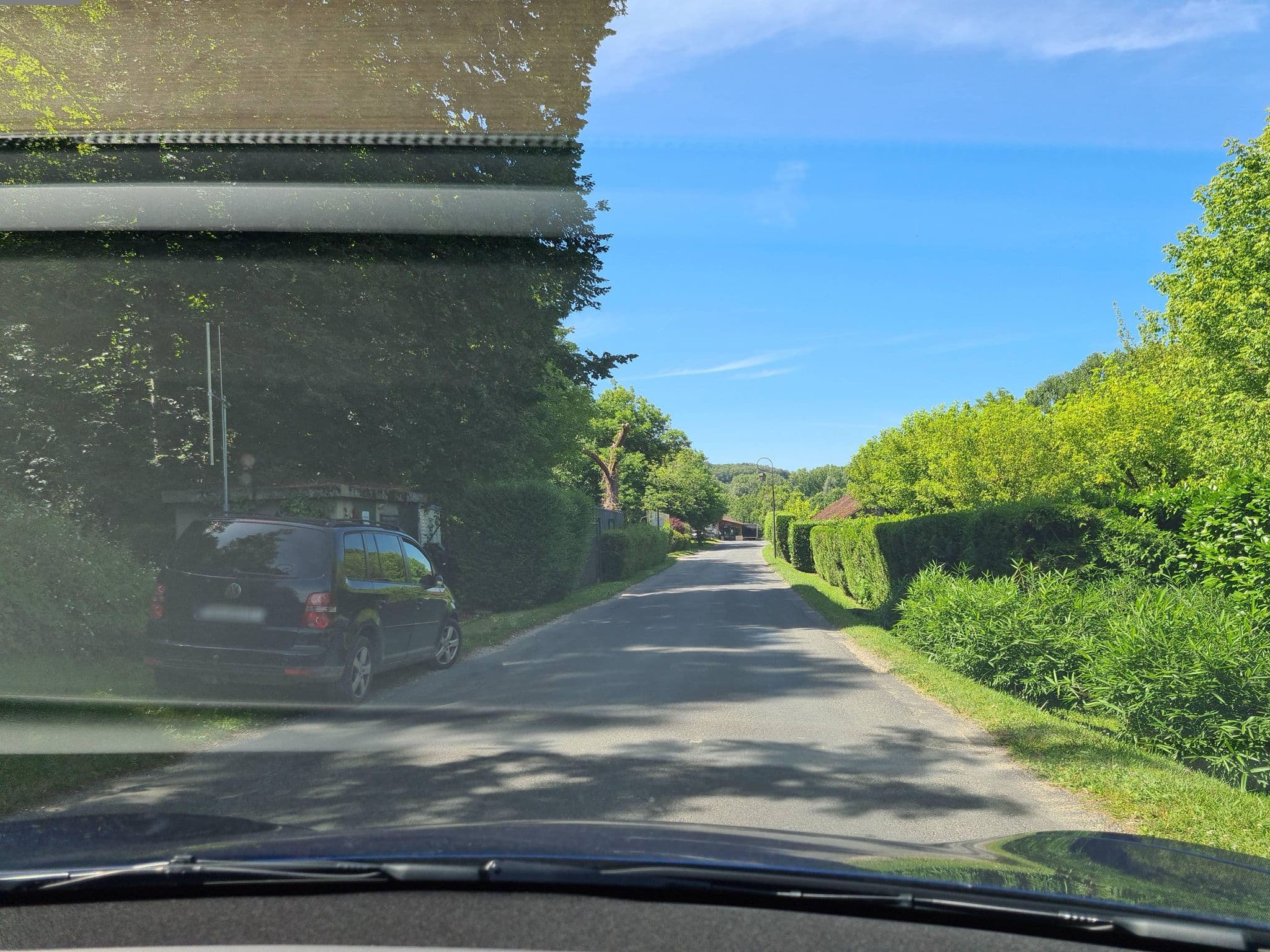 Street view near Camping La Rivière, Le Bugue — © kino (CC BY-SA · Mapillary)