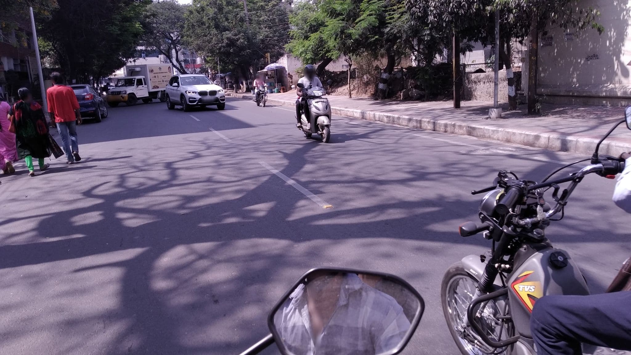 Street view near Basera Hotel, Rāniganj — © seema (CC BY-SA · Mapillary)