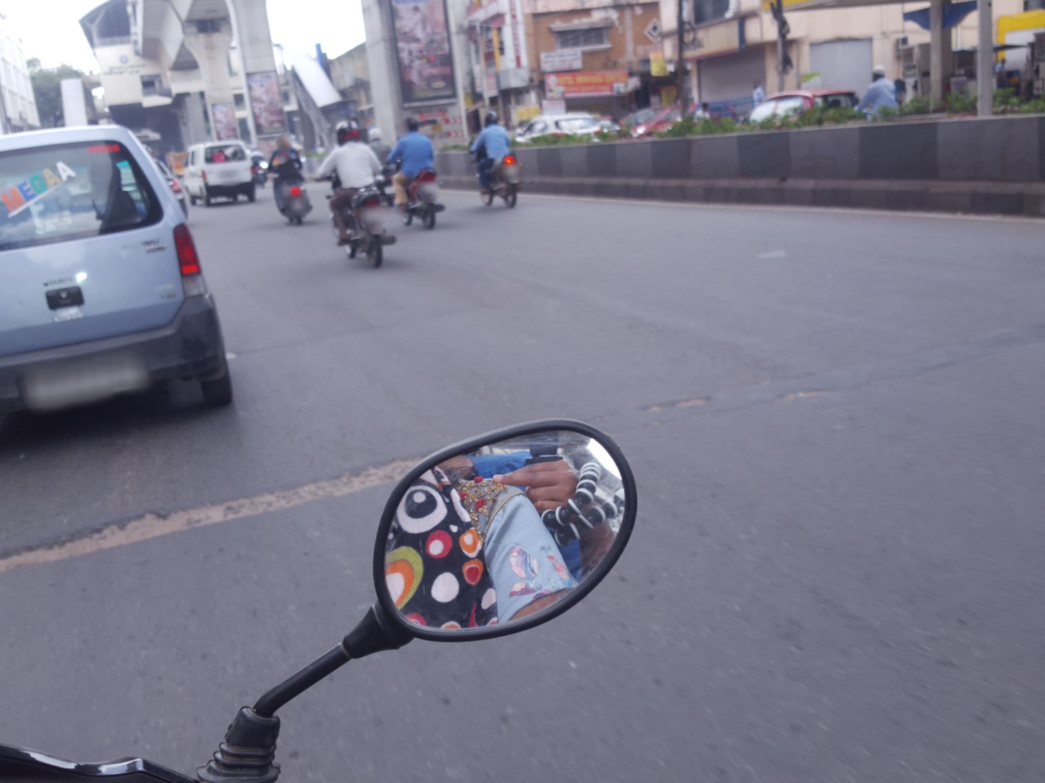 Street view near Hotel Meredian Palace, Hyderabad — © pallavi_96 (CC BY-SA · Mapillary)