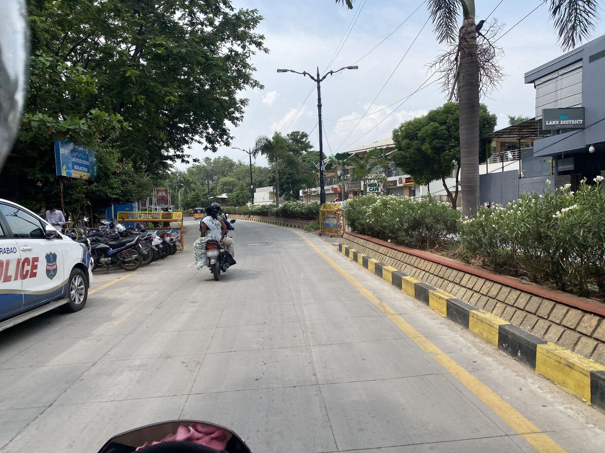 Street view near Radisson Blue, Rāniganj — © xyzfr (CC BY-SA · Mapillary)