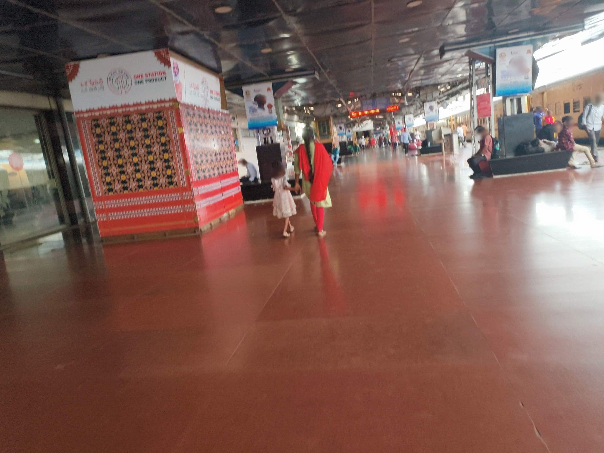 Street view near Indu Residency, Rasapūdipalem — © ph4ni (CC BY-SA · Mapillary)