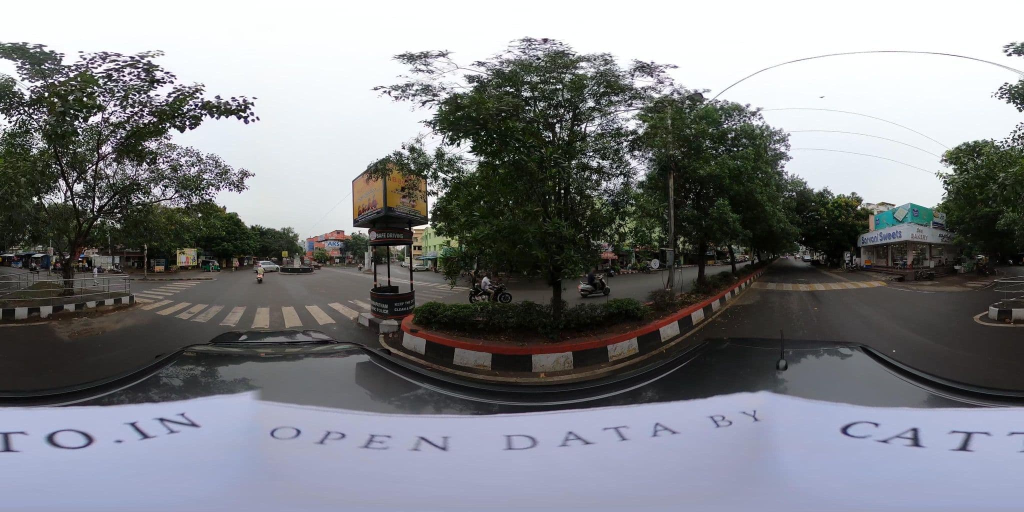 Street view near Vamsi Guest House, Rasapūdipalem — © Catto (CC BY-SA · Mapillary)