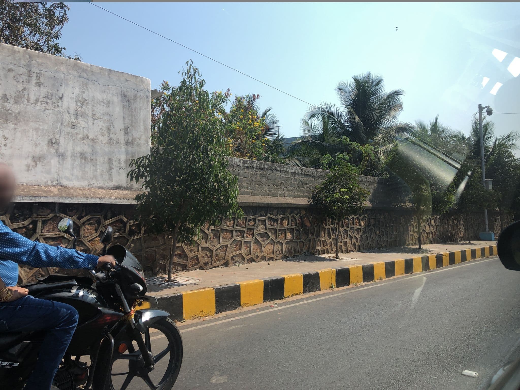 Street view near The Legend Hotels and Resorts, Rasapūdipalem — © teresapeteti (CC BY-SA · Mapillary)