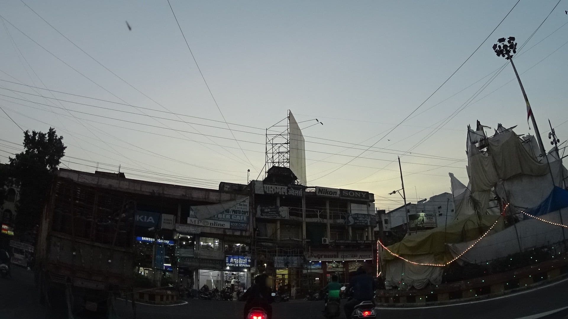 Street view near Swastik Hotel, Jabalpur — © geohacker (CC BY-SA · Mapillary)