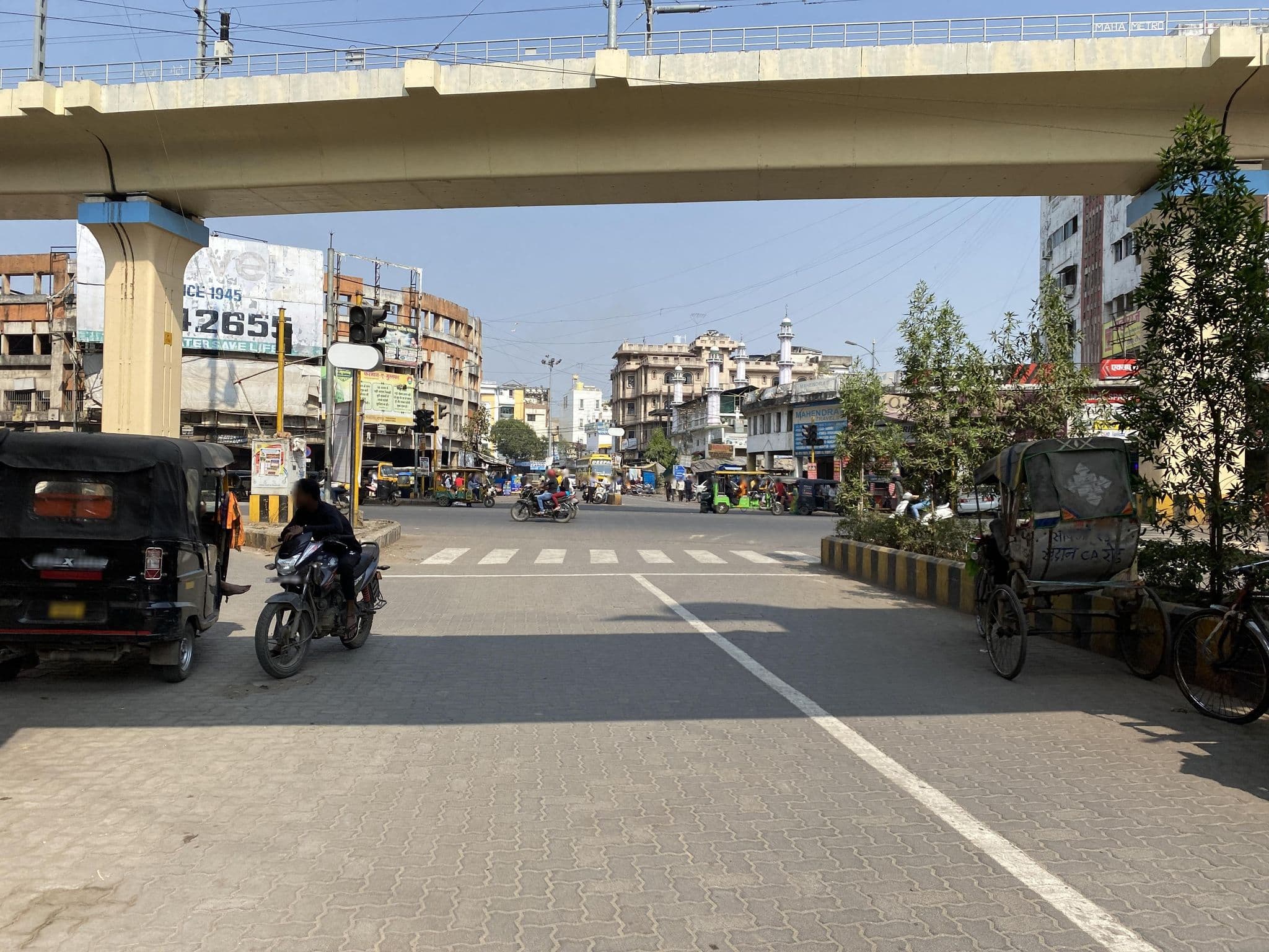 Street view near Mango Hotels, Nagpur — © aintgd (CC BY-SA · Mapillary)