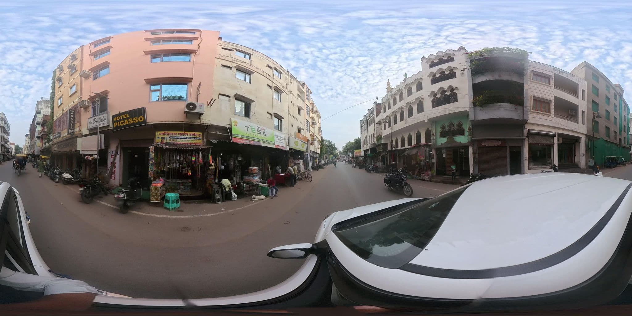 Street view near MKP Guest House, Varanasi — © skysign (CC BY-SA · Mapillary)