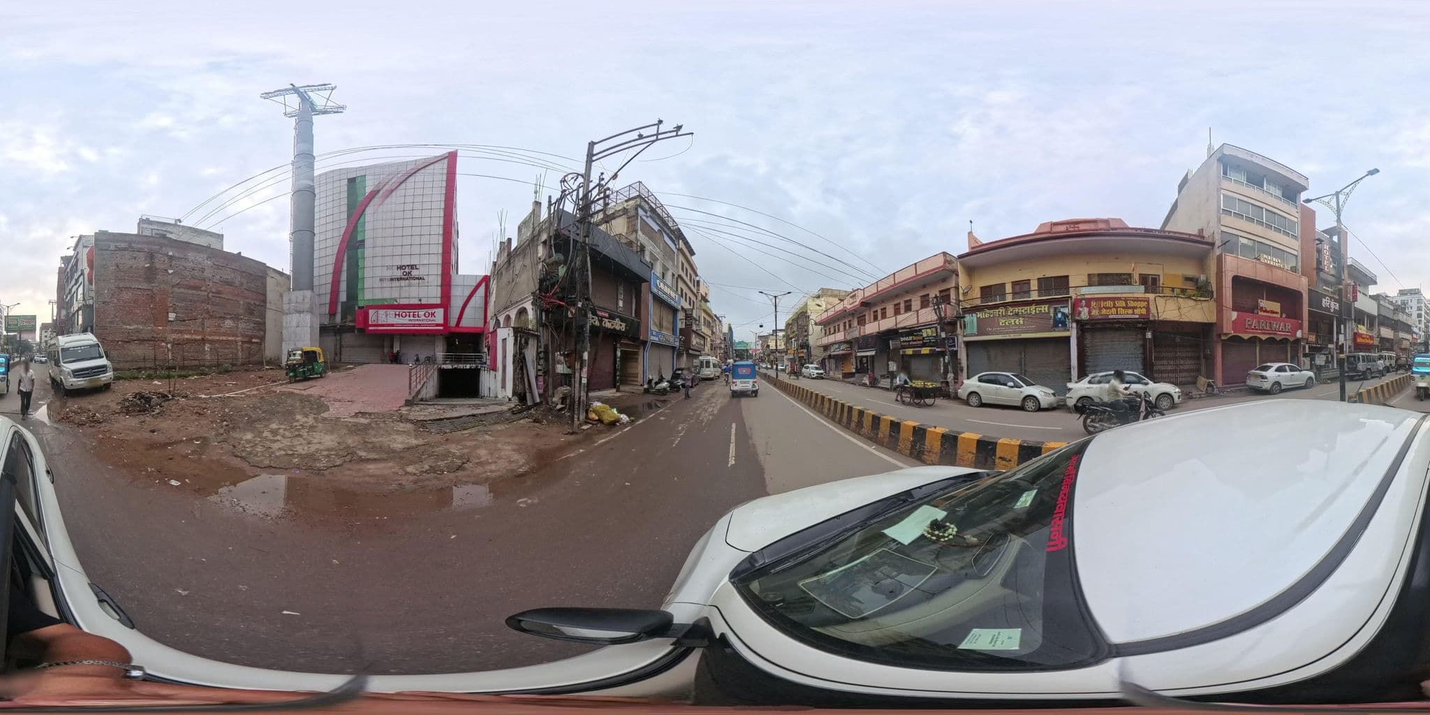 Street view near Varanasi Rest House, Varanasi — © skysign (CC BY-SA · Mapillary)