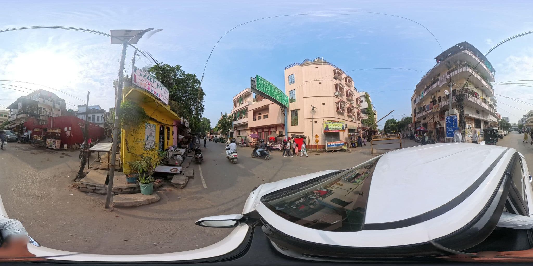 Street view near Asha Paying Guest House, Varanasi — © skysign (CC BY-SA · Mapillary)