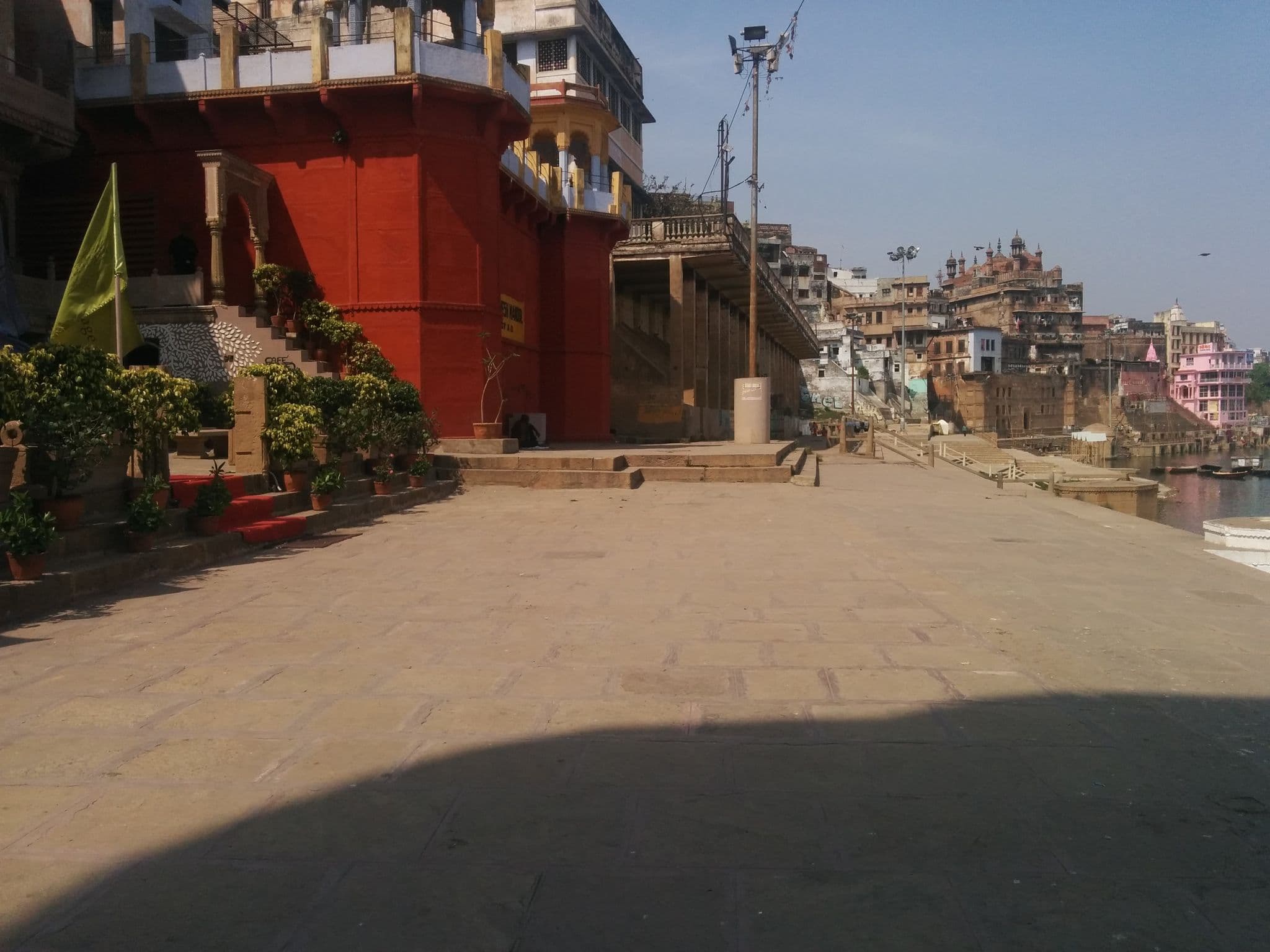 Street view near Jukaso Ganges, Varanasi — © sashazykov (CC BY-SA · Mapillary)