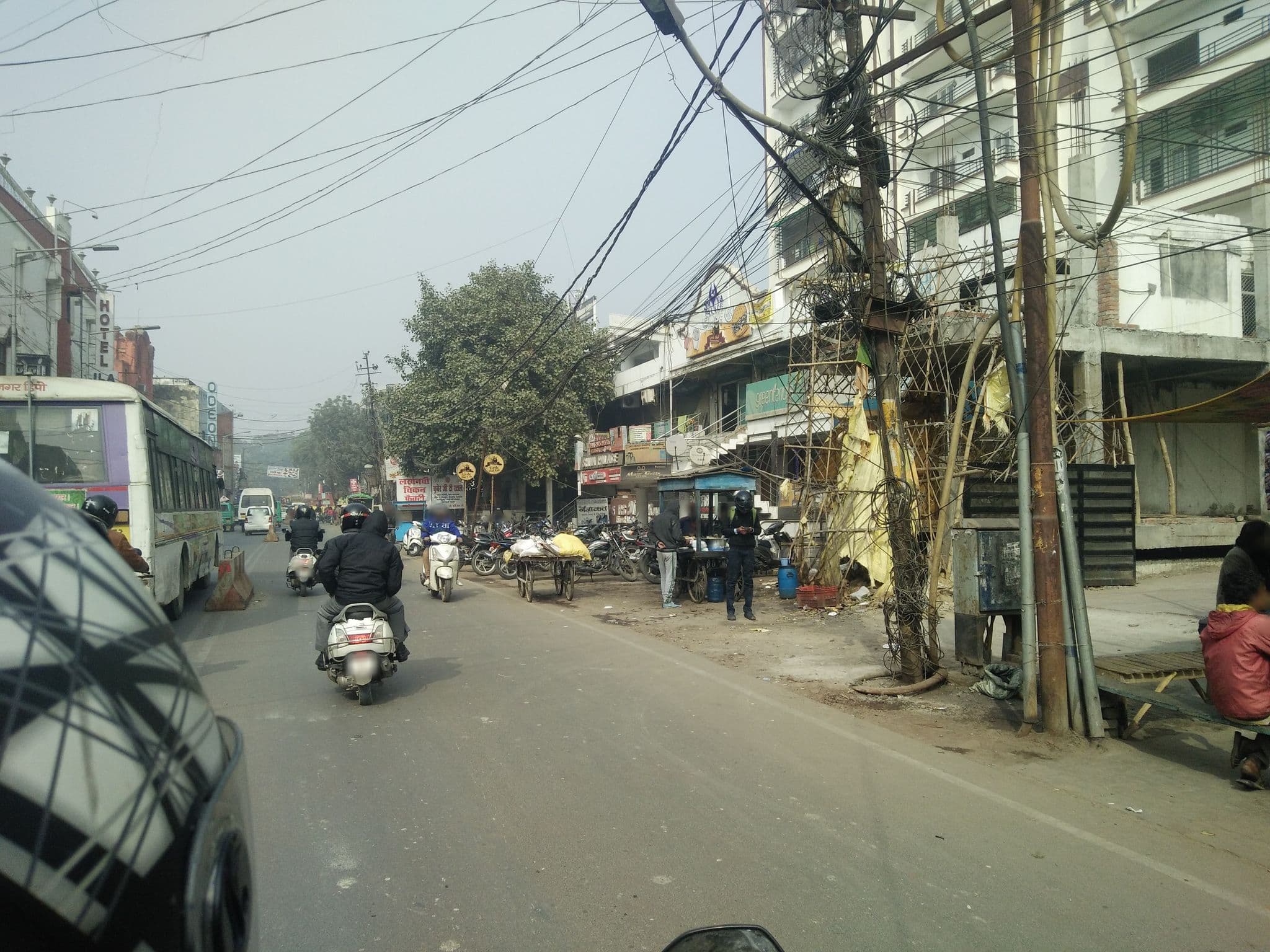 Street view near Hotel Leela, Lucknow — © beraghav0007 (CC BY-SA · Mapillary)