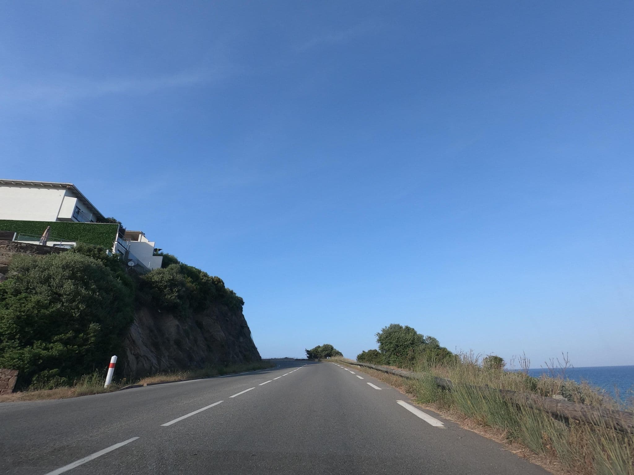 Street view near La Villa Bavella, Sari-Solenzara — © momix (CC BY-SA · Mapillary)