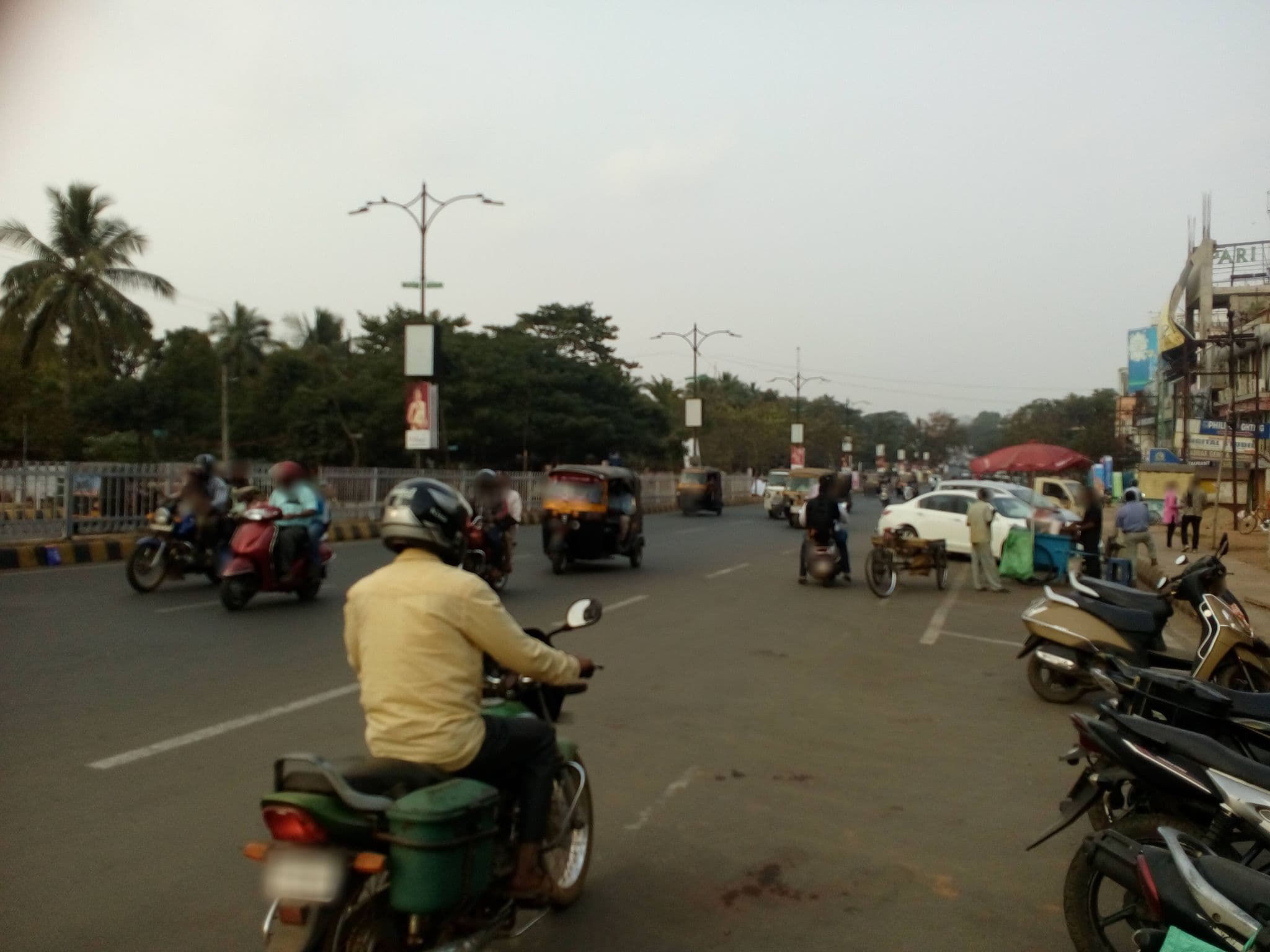 Street view near Raydission Inn, Bhubaneswar — © mukesh (CC BY-SA · Mapillary)