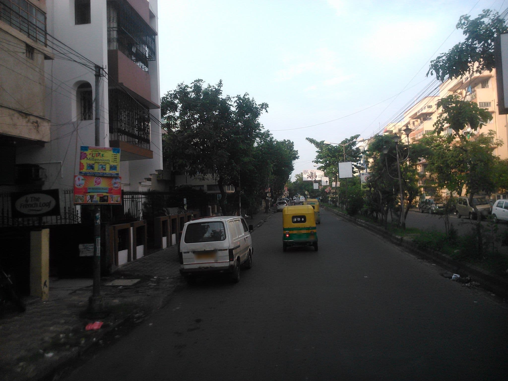 Street view near OYO 6729 Landmark AB Block, Dam Dam — © japa (CC BY-SA · Mapillary)