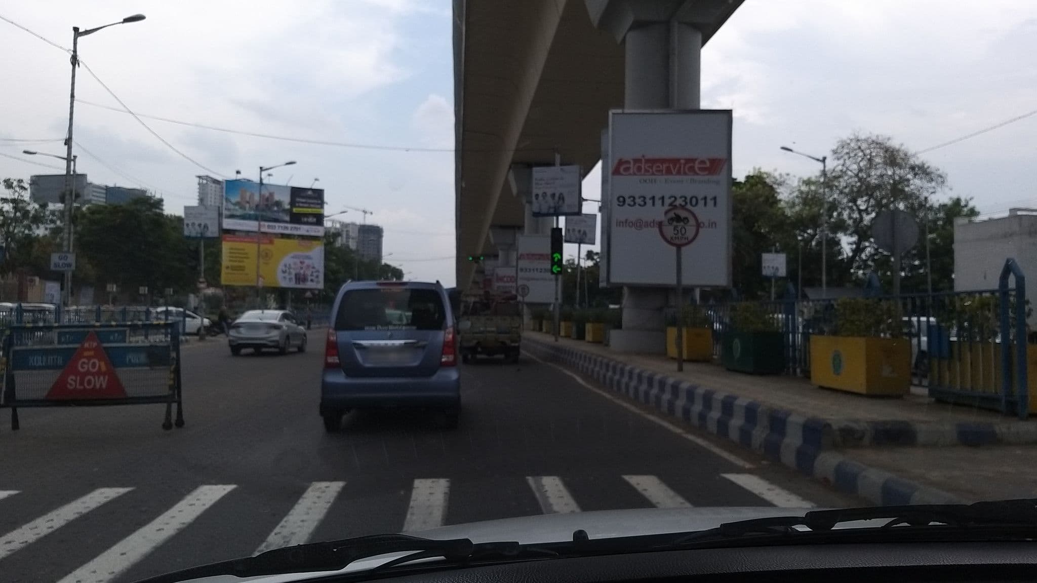 Street view near Visitel Hotel, Kolkata — © tasauf1980 (CC BY-SA · Mapillary)
