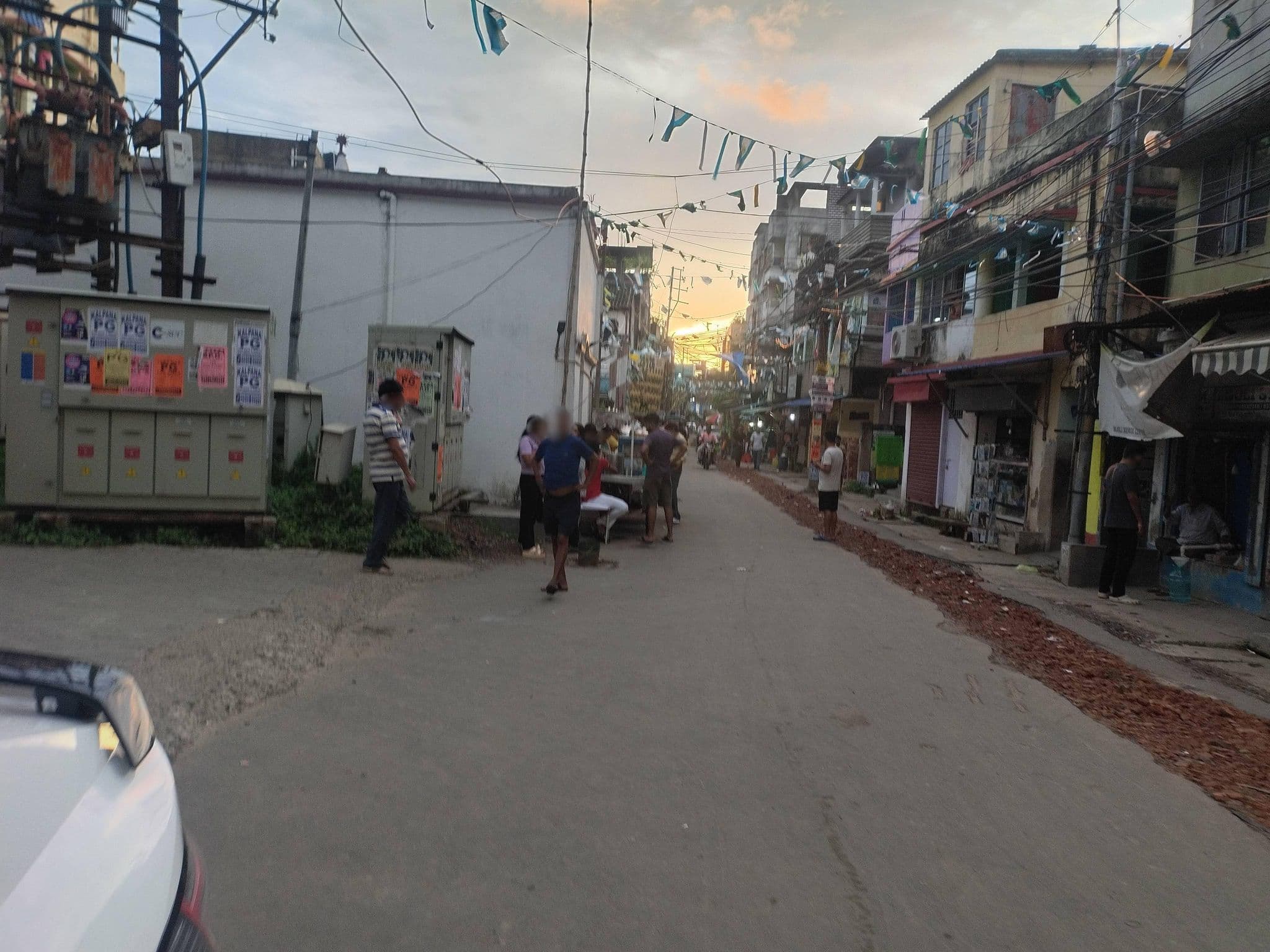 Street view near OYO 7187 Earth Aromaa, Dam Dam — © thesurajdas (CC BY-SA · Mapillary)