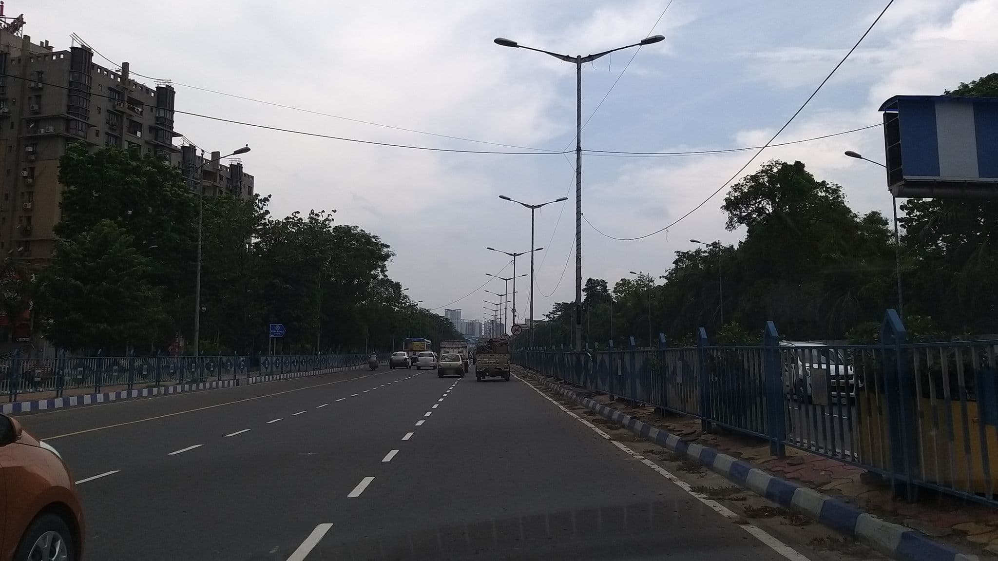 Street view near Maruti Grand Accommodation, Kolkata — © tasauf1980 (CC BY-SA · Mapillary)