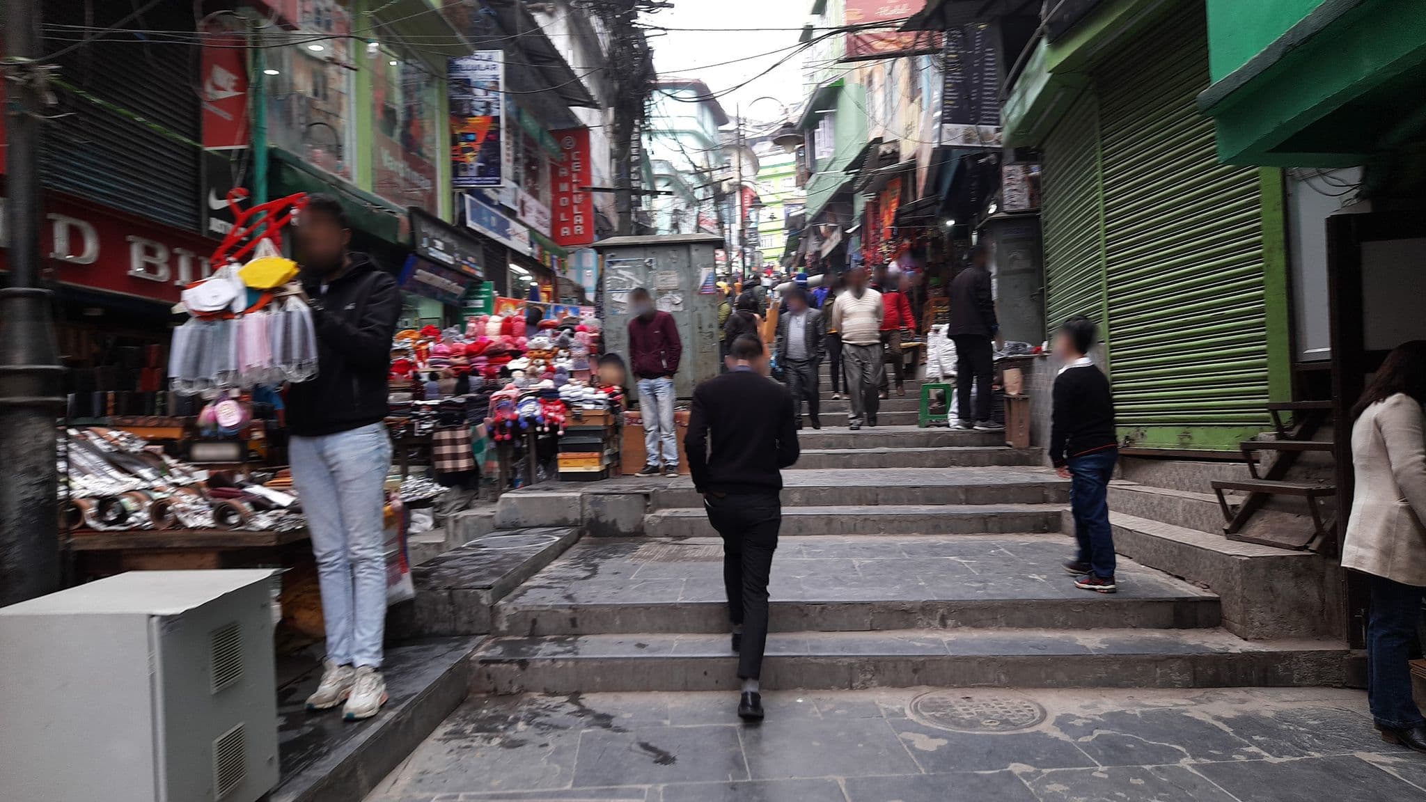 Street view near Hotel Sher-e-Punjab, Gangtok — © maiti21 (CC BY-SA · Mapillary)