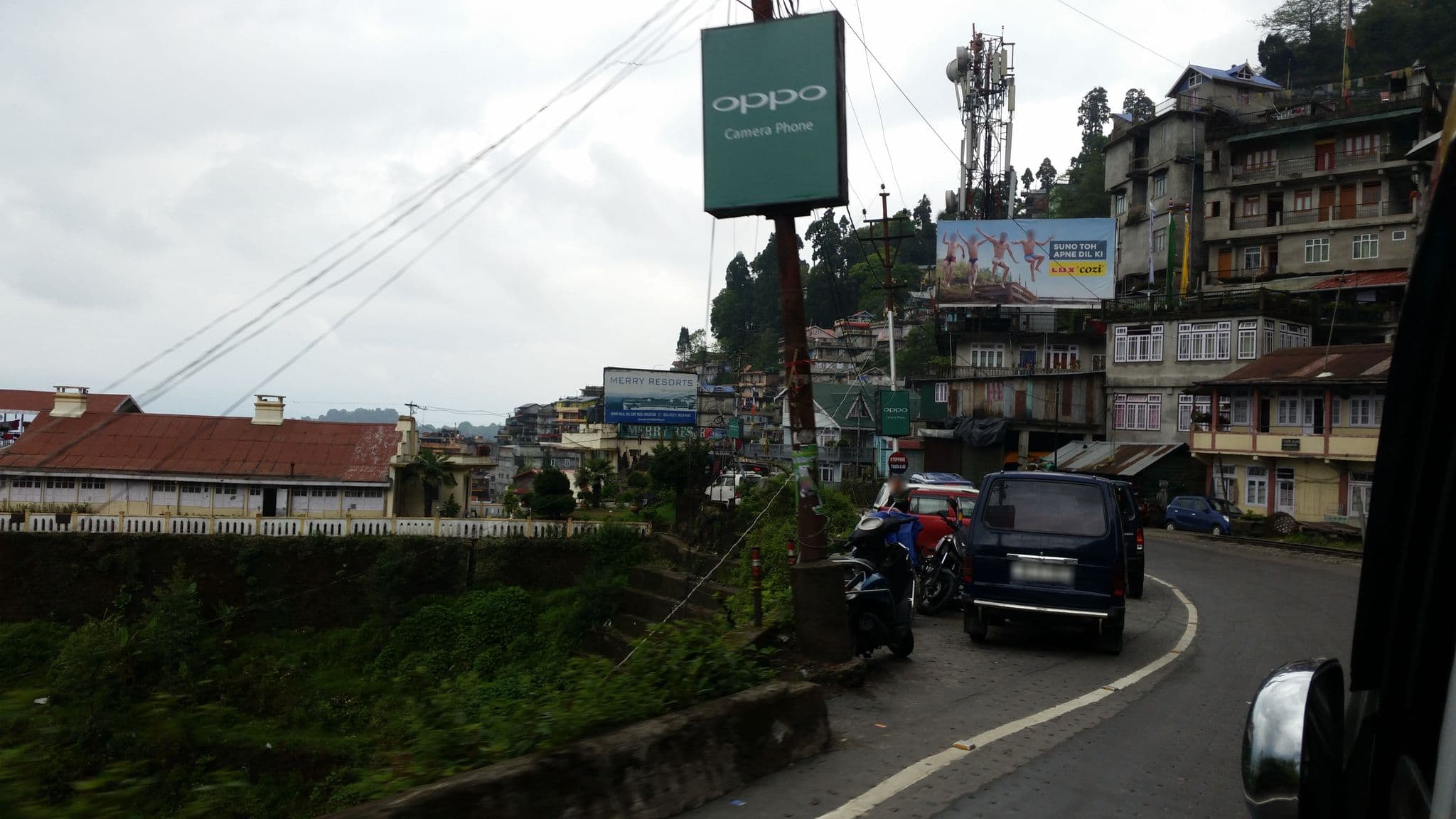 Street view near Hotel Sweet Home International, Dārjiling — © sawanshariar (CC BY-SA · Mapillary)