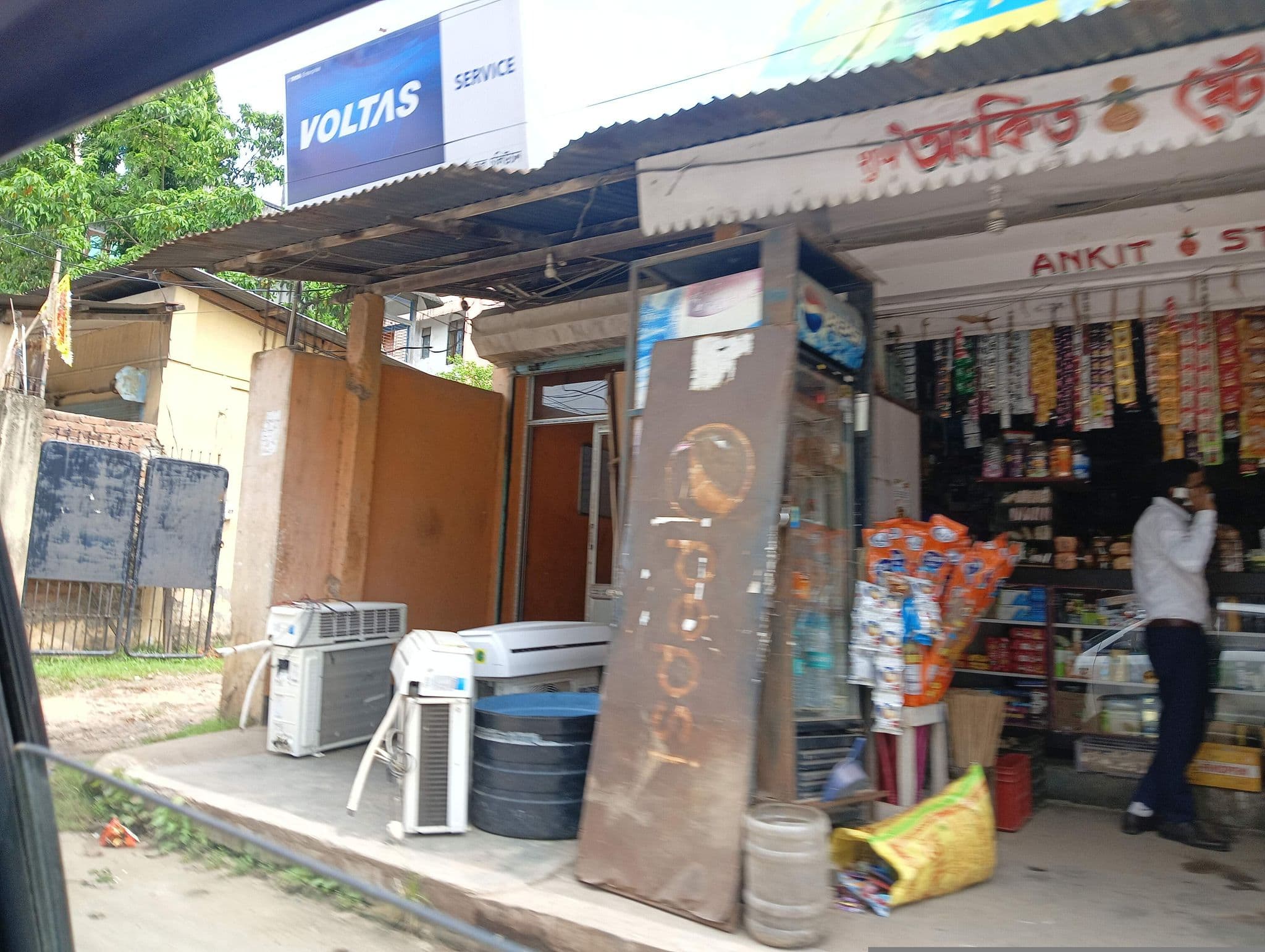 Street view near Shivam Guest House, Guwahati — © jyotirmoy_20 (CC BY-SA · Mapillary)