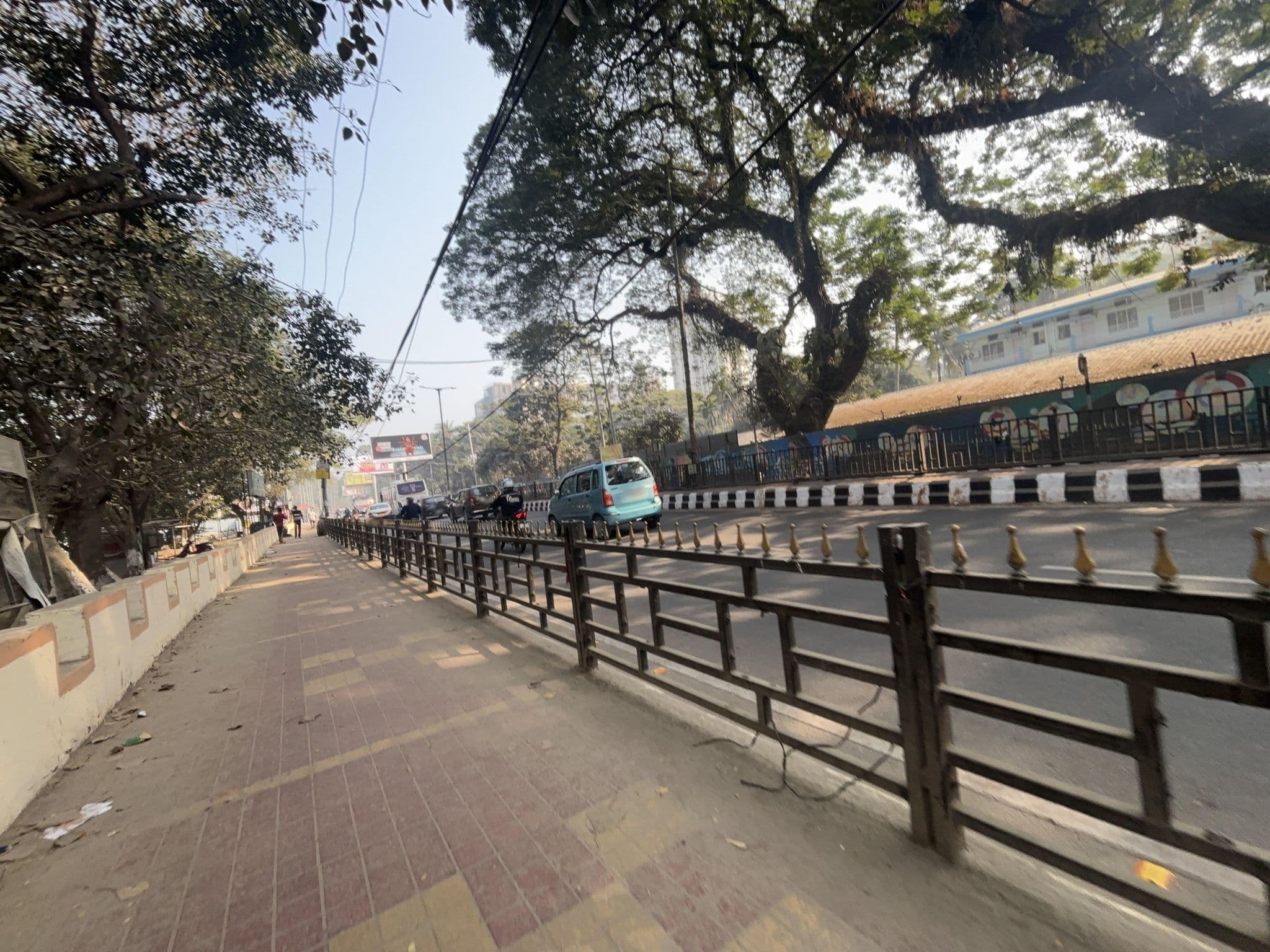 Street view near ফ্যান্সি বজাৰ, Guwahati — © Arshiya_gred03 (CC BY-SA · Mapillary)
