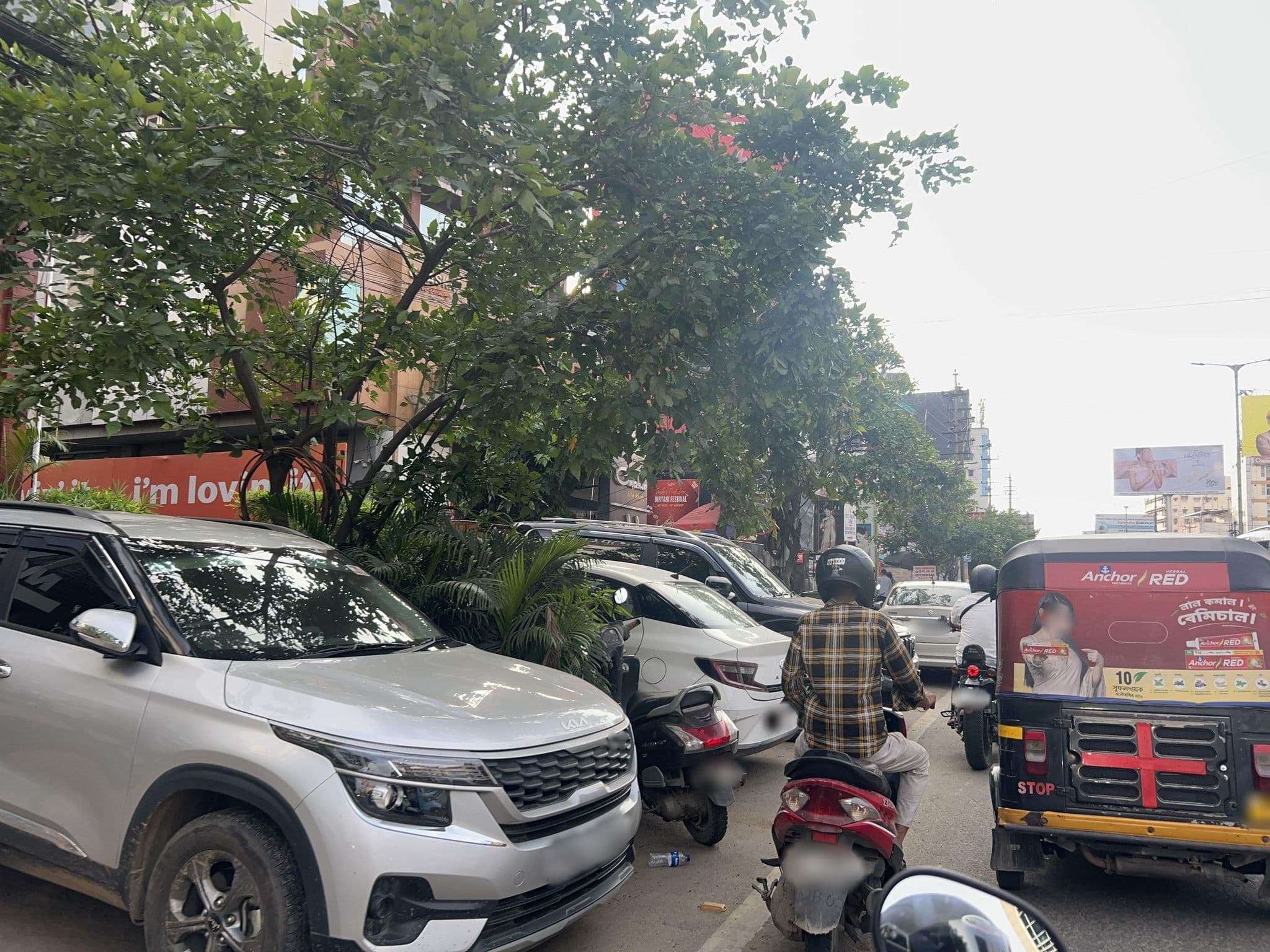 Street view near Pragati Manor, Dispur — © monami16 (CC BY-SA · Mapillary)