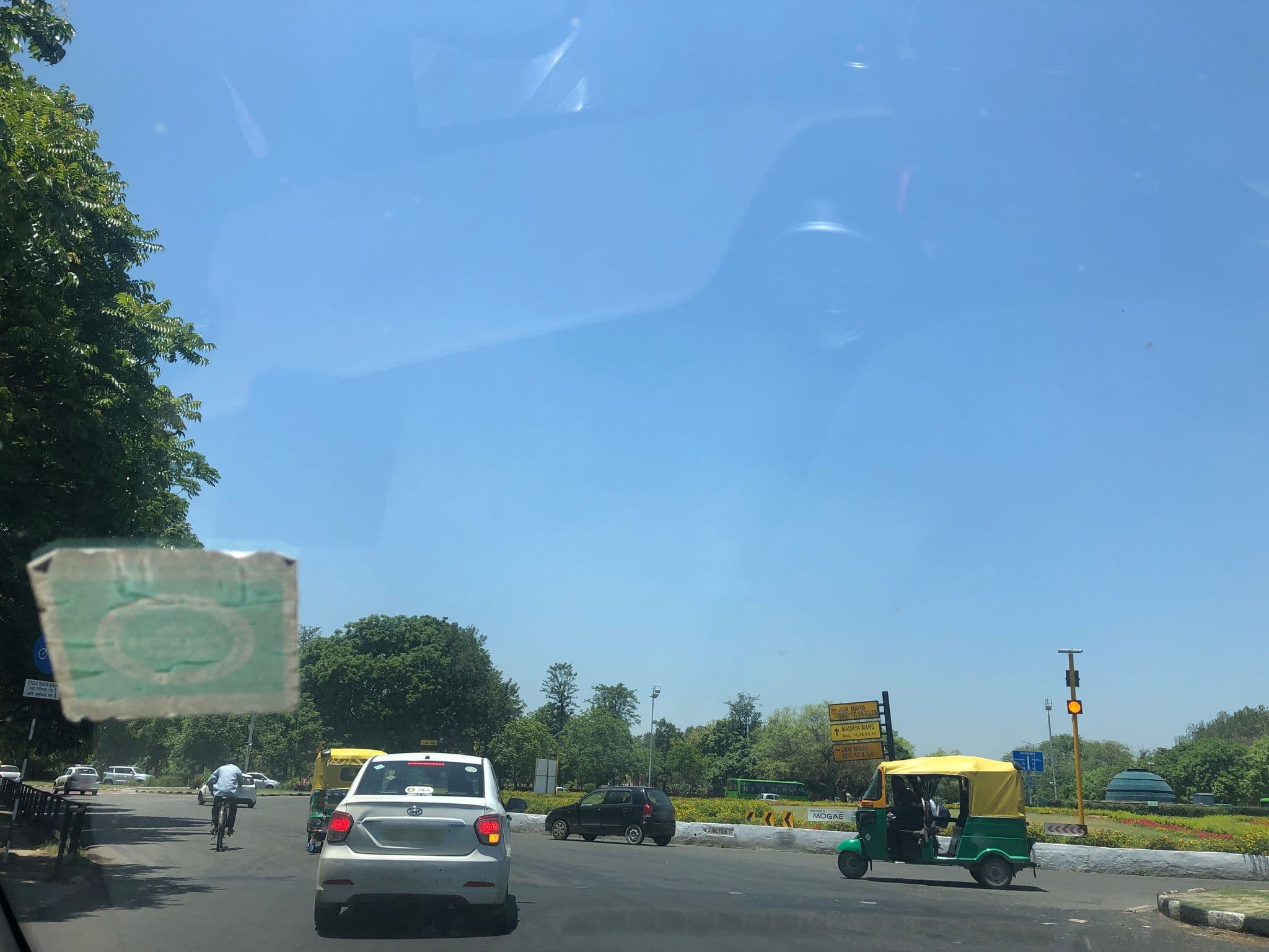 Street view near Hotel Corporate Inn, Chandigarh — © teresapeteti (CC BY-SA · Mapillary)