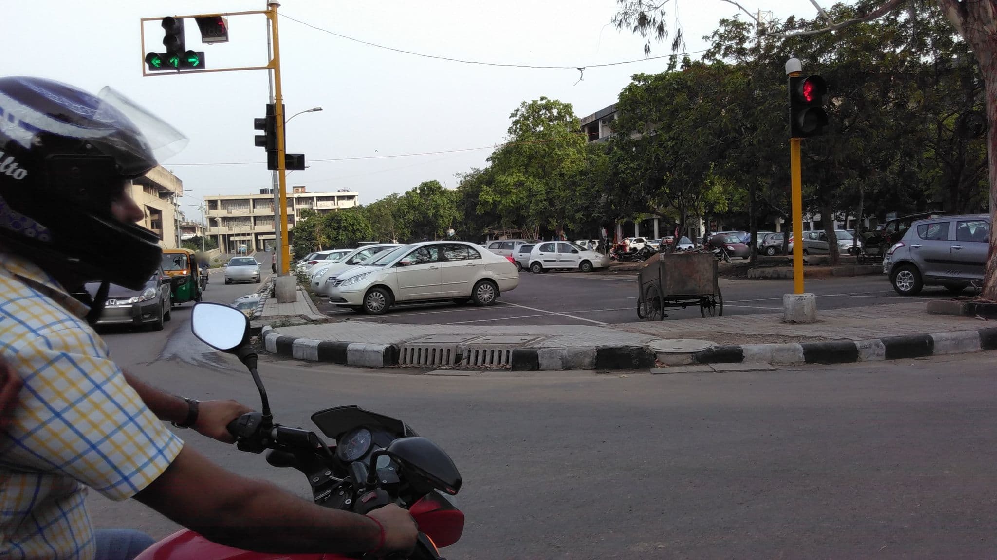 Street view near James Hotels Ltd, Chandigarh — © lto (CC BY-SA · Mapillary)