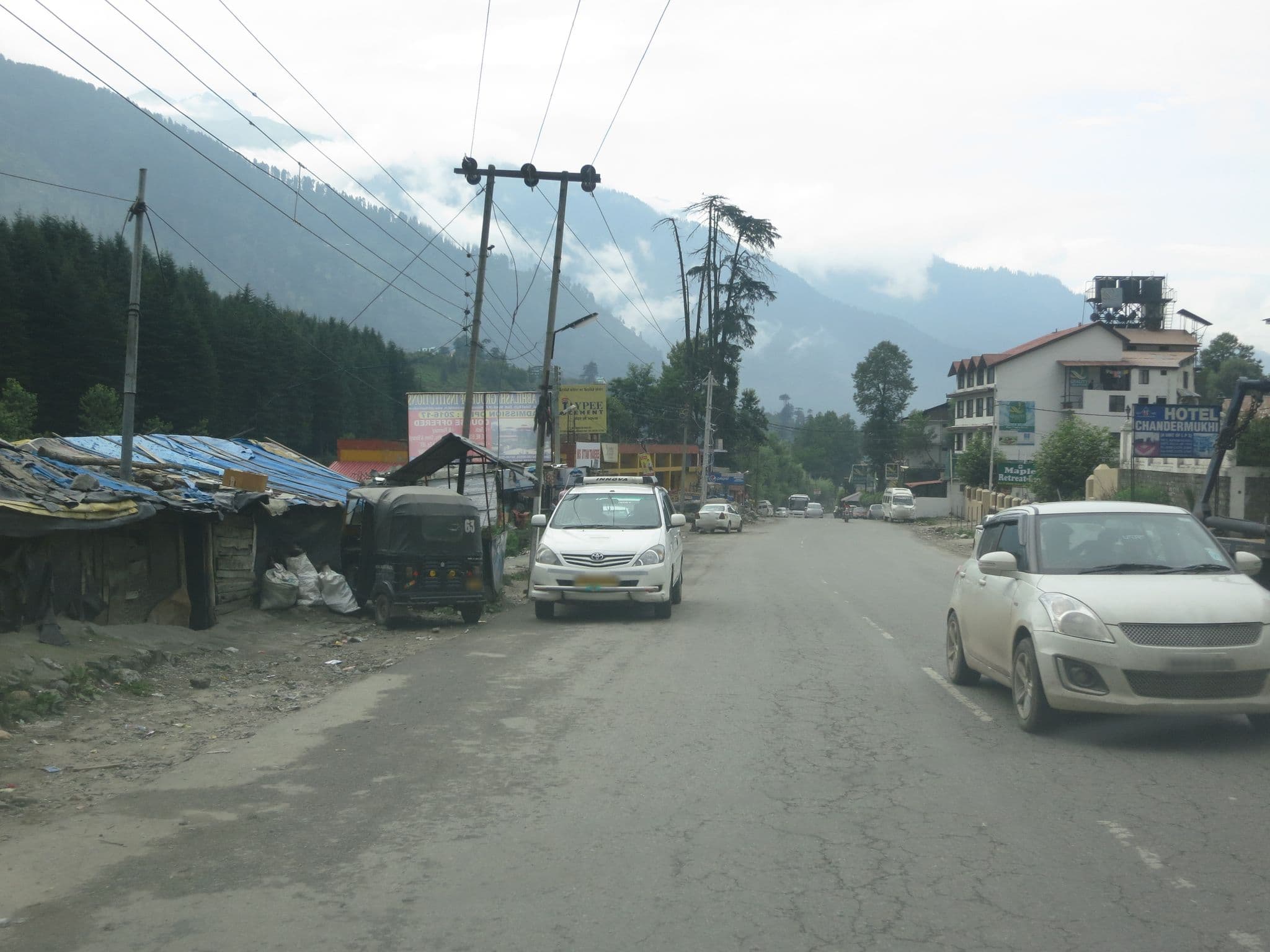 Street view near Chandramukhi Cottages, Kulu — © lto (CC BY-SA · Mapillary)