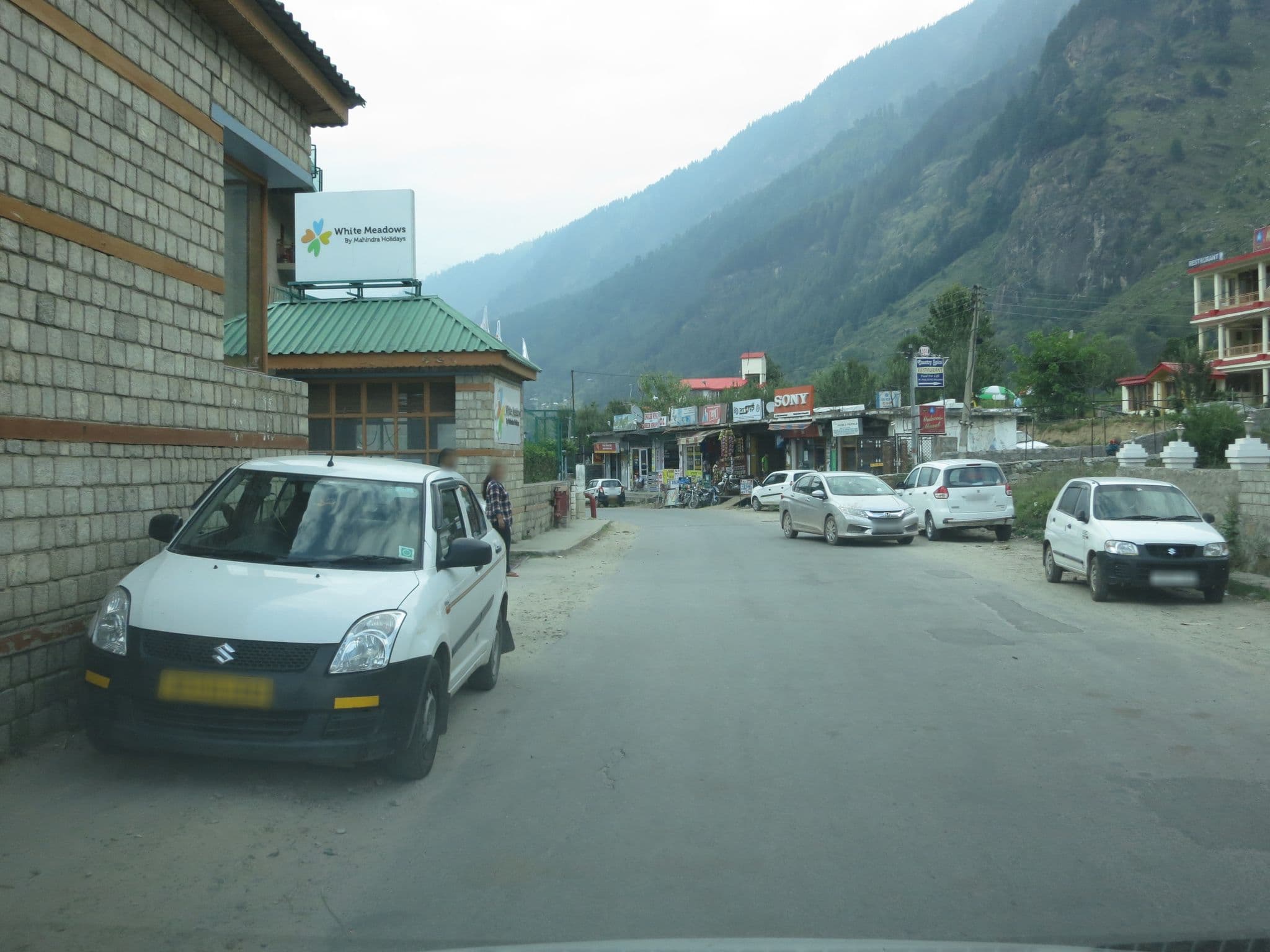 Street view near Holiday Inn, Kulu — © lto (CC BY-SA · Mapillary)