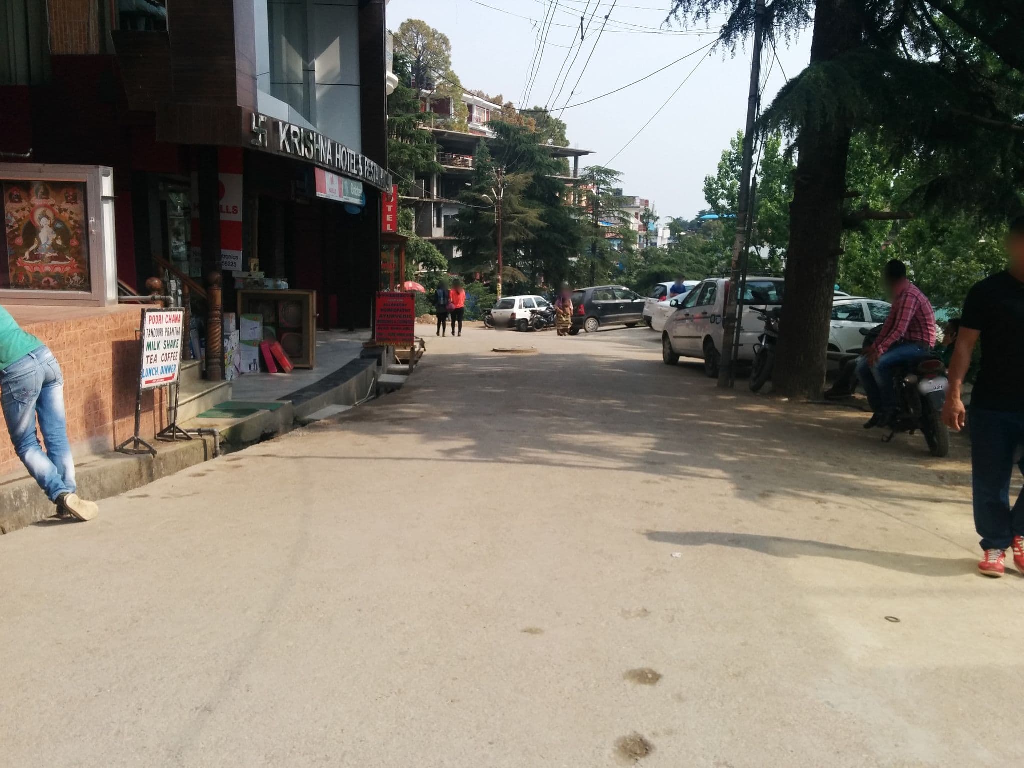 Street view near Hotel Rock Hills, Dharamsala — © sashazykov (CC BY-SA · Mapillary)