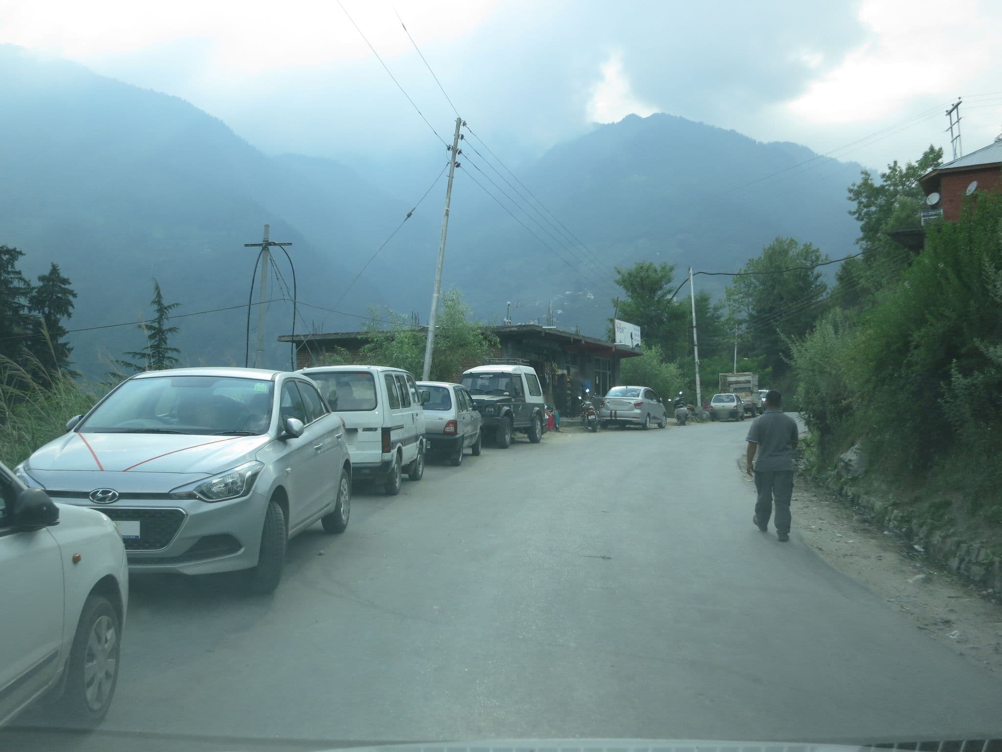 Street view near Nature Bliss - Mount Serene, Kulu — © lto (CC BY-SA · Mapillary)