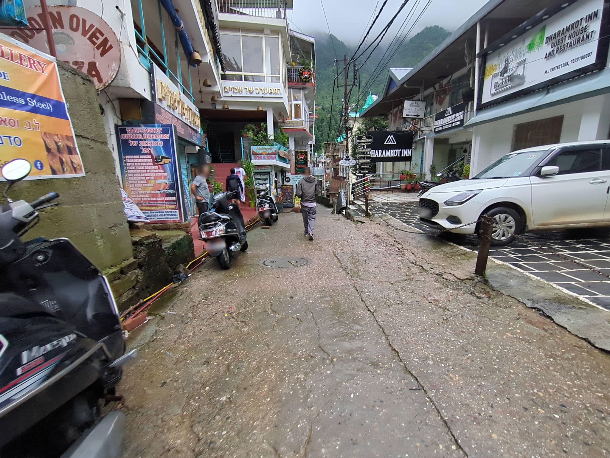 Street view near Dharmakot  inn, Dharamsala — © RustlingLittleBear (CC BY-SA · Mapillary)
