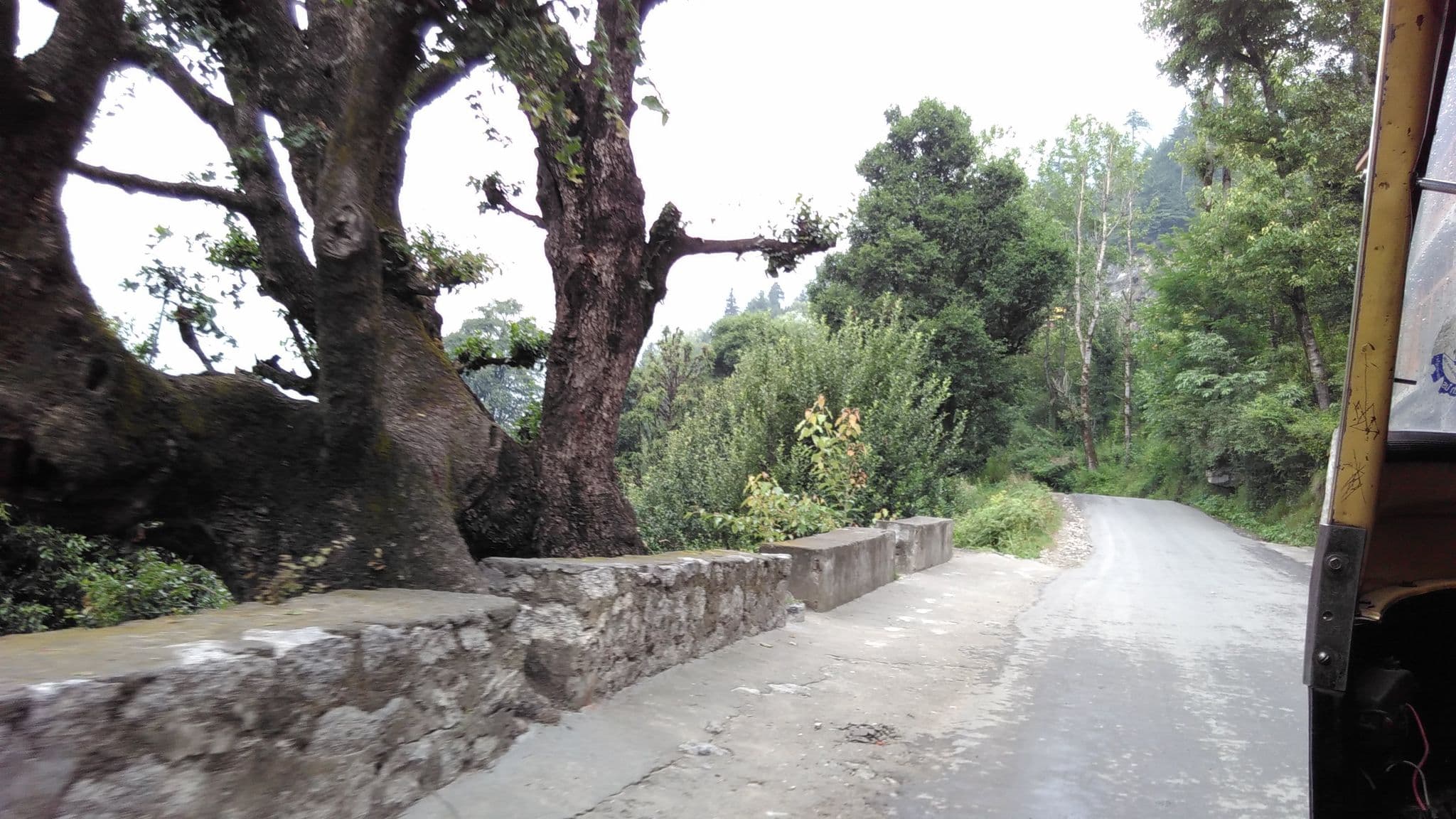 Street view near OYO 13218 Hotel Hollywood, Kulu — © lto (CC BY-SA · Mapillary)