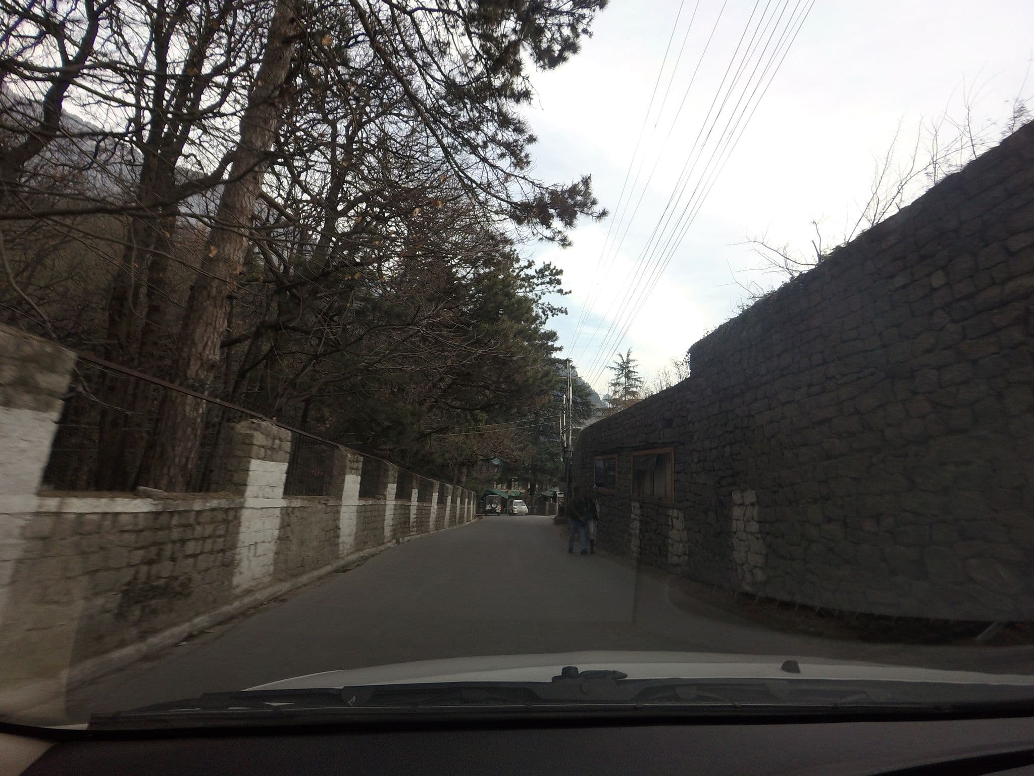 Street view near Hotel Marble, Kulu — © natarajakaveeti (CC BY-SA · Mapillary)