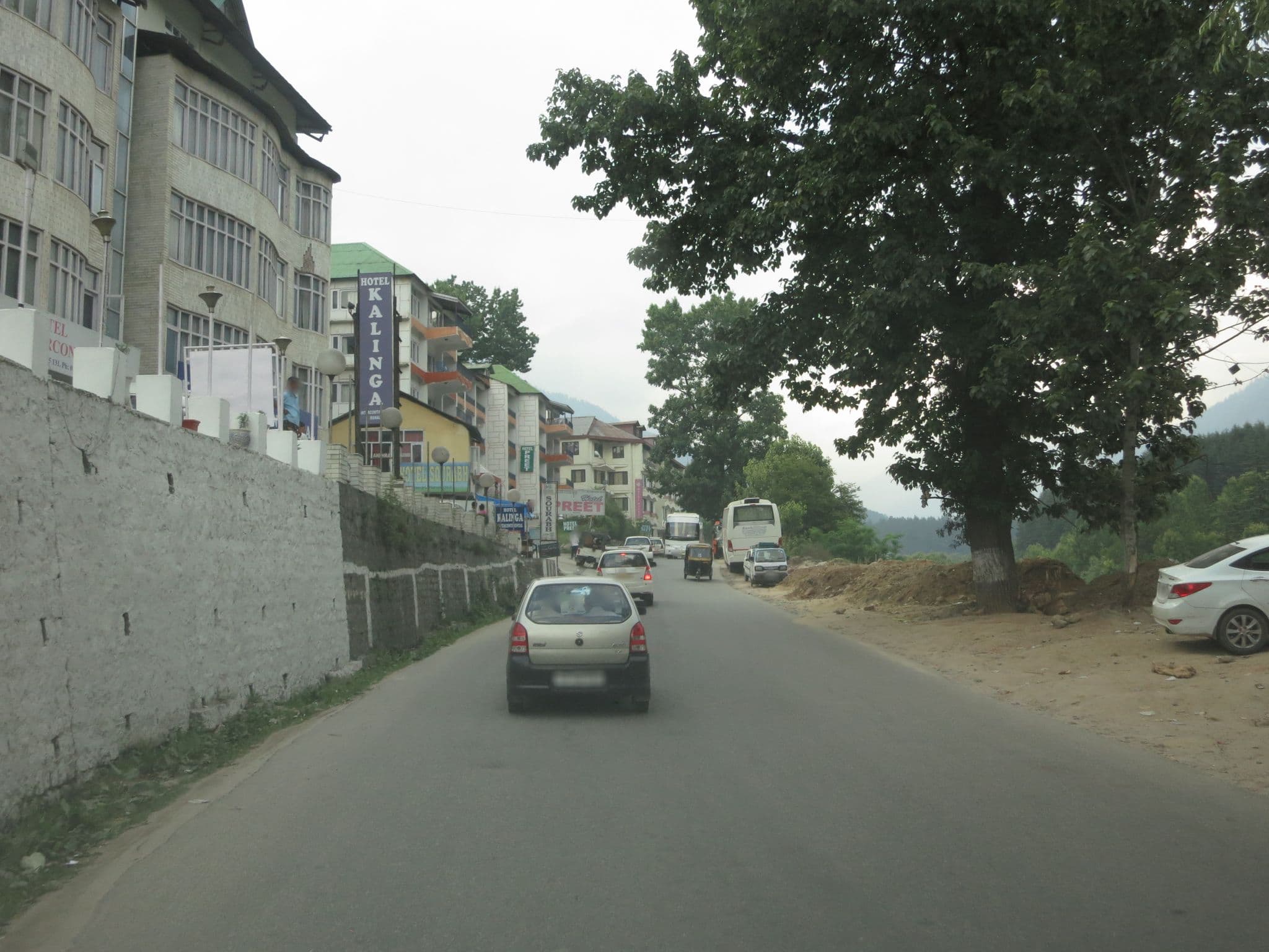 Street view near Hotel Priyanshi, Kulu — © lto (CC BY-SA · Mapillary)