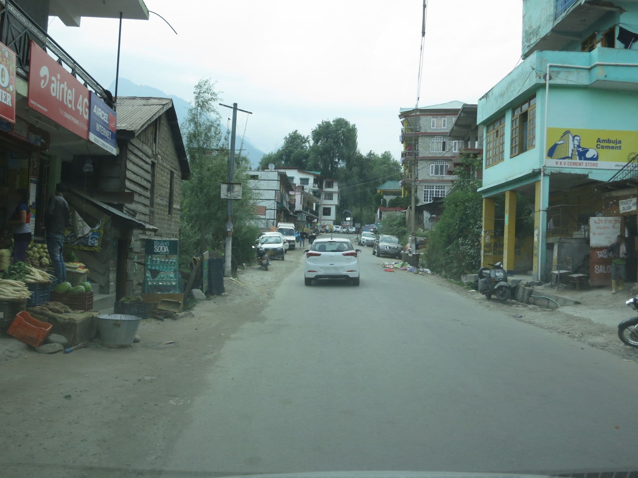 Street view near Hotel Mountain Inn, Kulu — © lto (CC BY-SA · Mapillary)