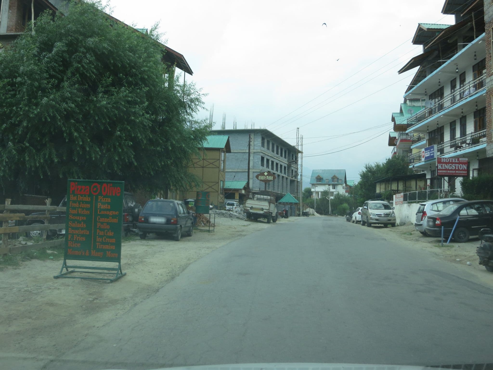 Street view near Hotel Wild Rose, Kulu — © lto (CC BY-SA · Mapillary)