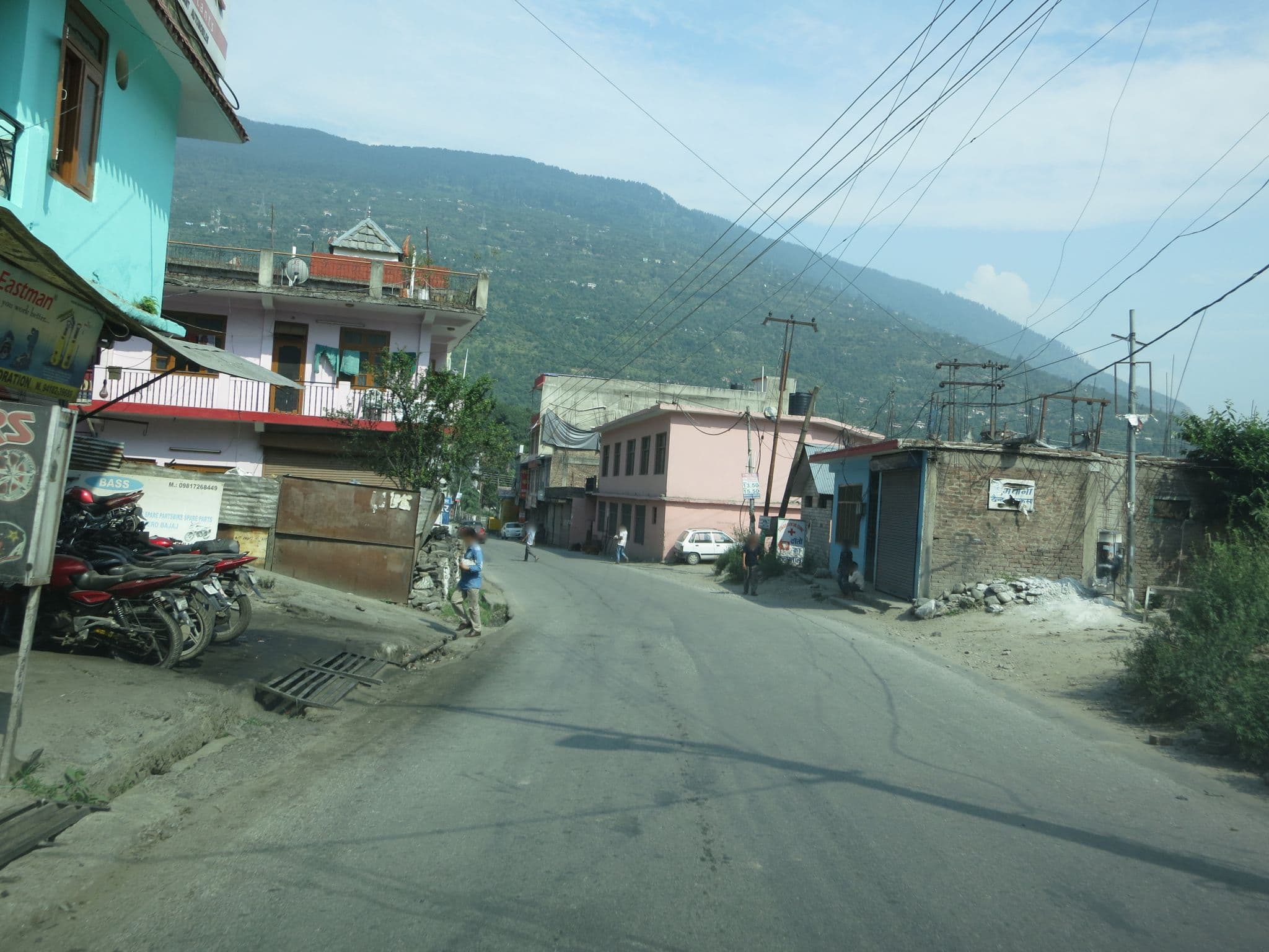 Street view near Hotel Malana Palace, Kulu — © lto (CC BY-SA · Mapillary)