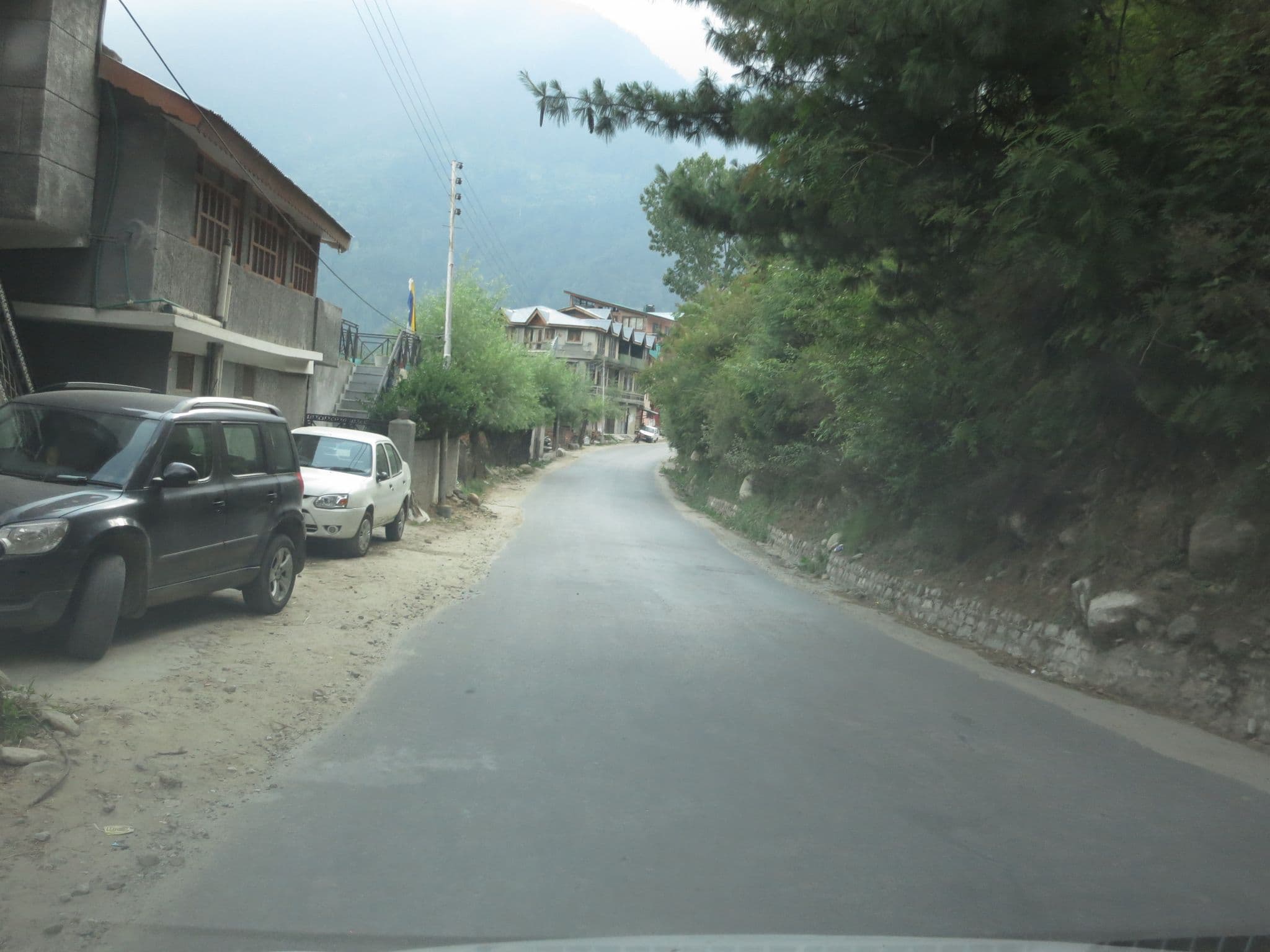 Street view near Green Leaf Resort, Kulu — © lto (CC BY-SA · Mapillary)