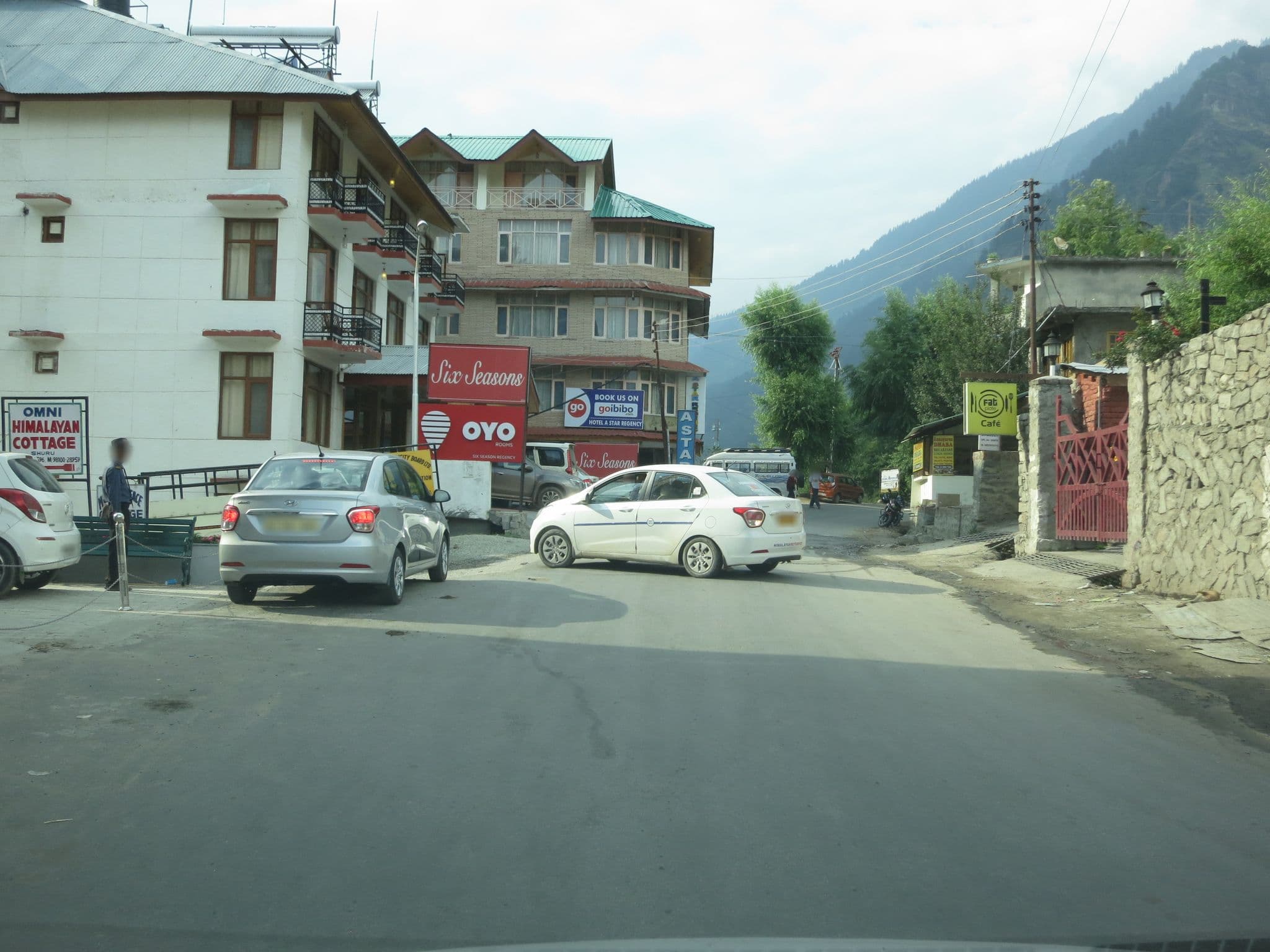 Street view near Hotel Six Season, Kulu — © lto (CC BY-SA · Mapillary)