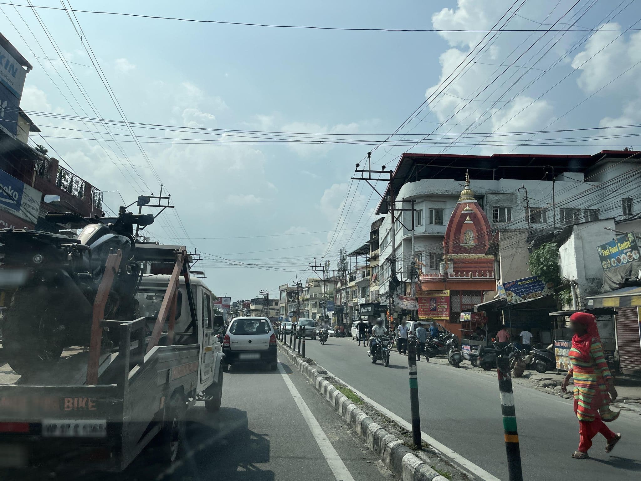 Street view near Hotel Heritage, Dehradun — © lakshyajeet (CC BY-SA · Mapillary)