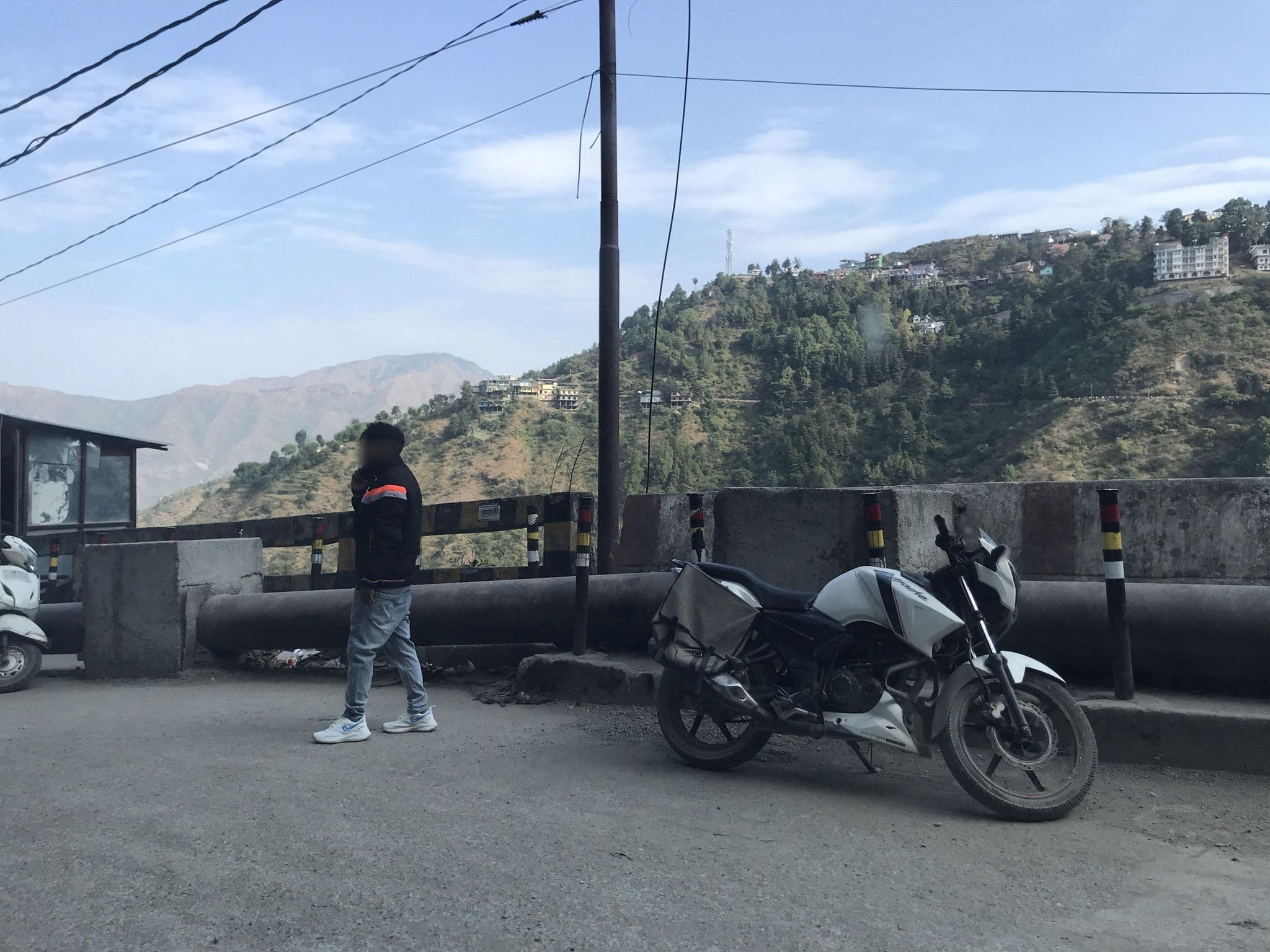 Street view near Mountview Resort, Mussoorie — © miguel_andrade (CC BY-SA · Mapillary)