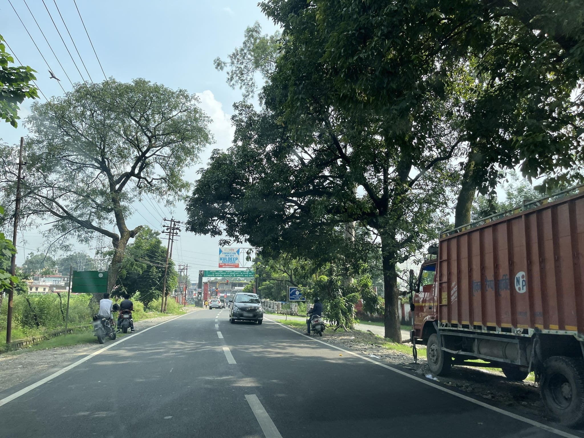 Street view near kukreja food complex, Dehradun — © lakshyajeet (CC BY-SA · Mapillary)