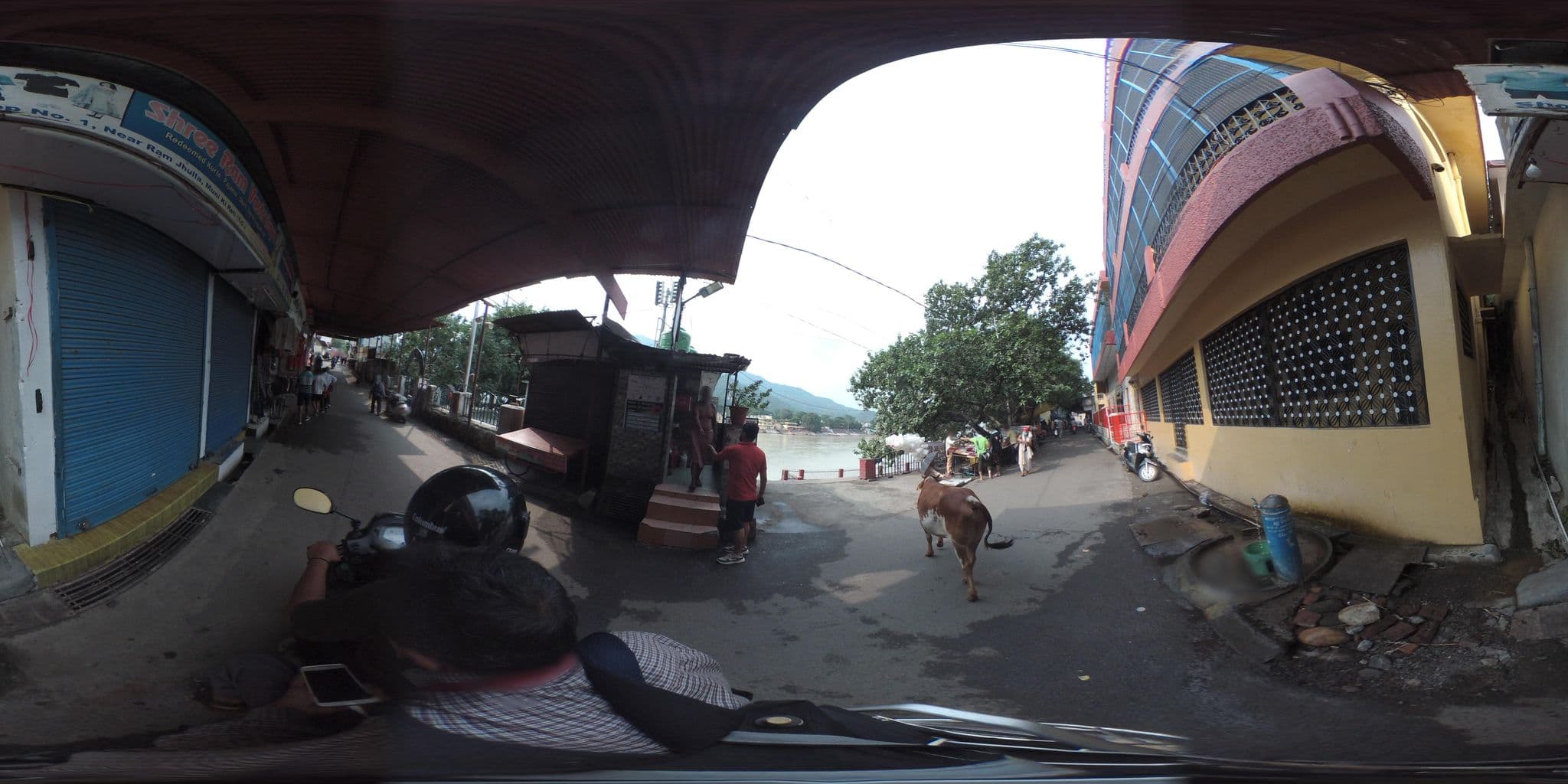Street view near Sanskriti Vedic Retreat, Rishīkesh — © prasad23427 (CC BY-SA · Mapillary)
