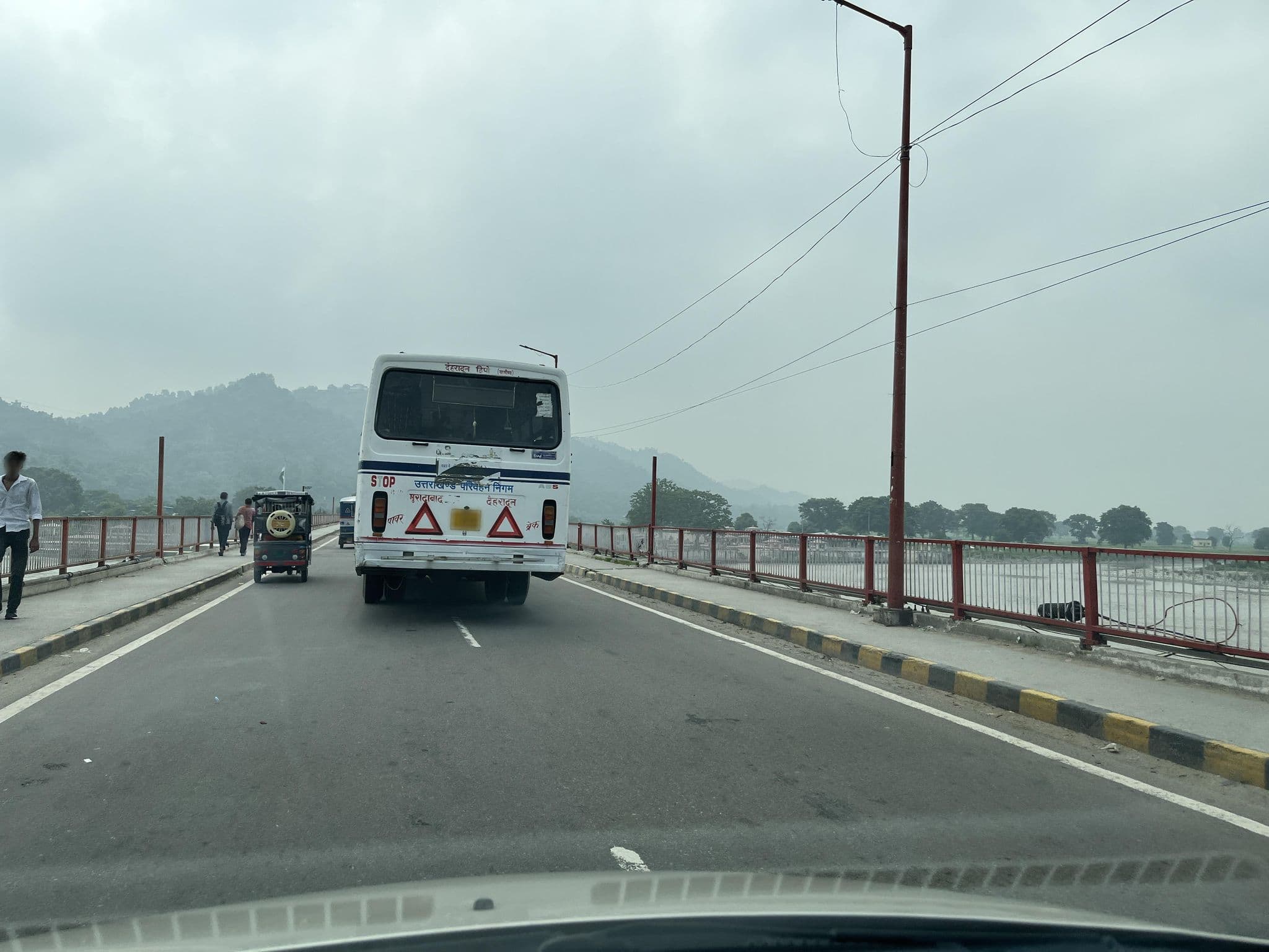 Street view near Hotel Golden, Haridwar — © lakshyajeet (CC BY-SA · Mapillary)