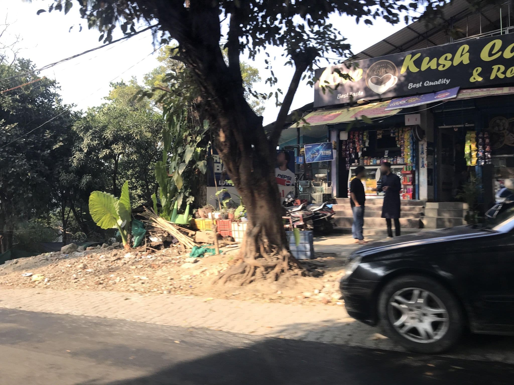Street view near Jungle View  Retreat, Mussoorie — © miguel_andrade (CC BY-SA · Mapillary)