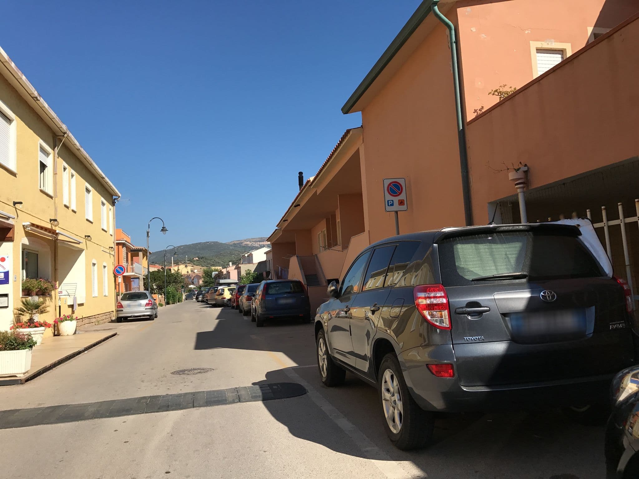 Street view near Hotel Gabbiano, Trinità d'Agultu — © thepriben (CC BY-SA · Mapillary)