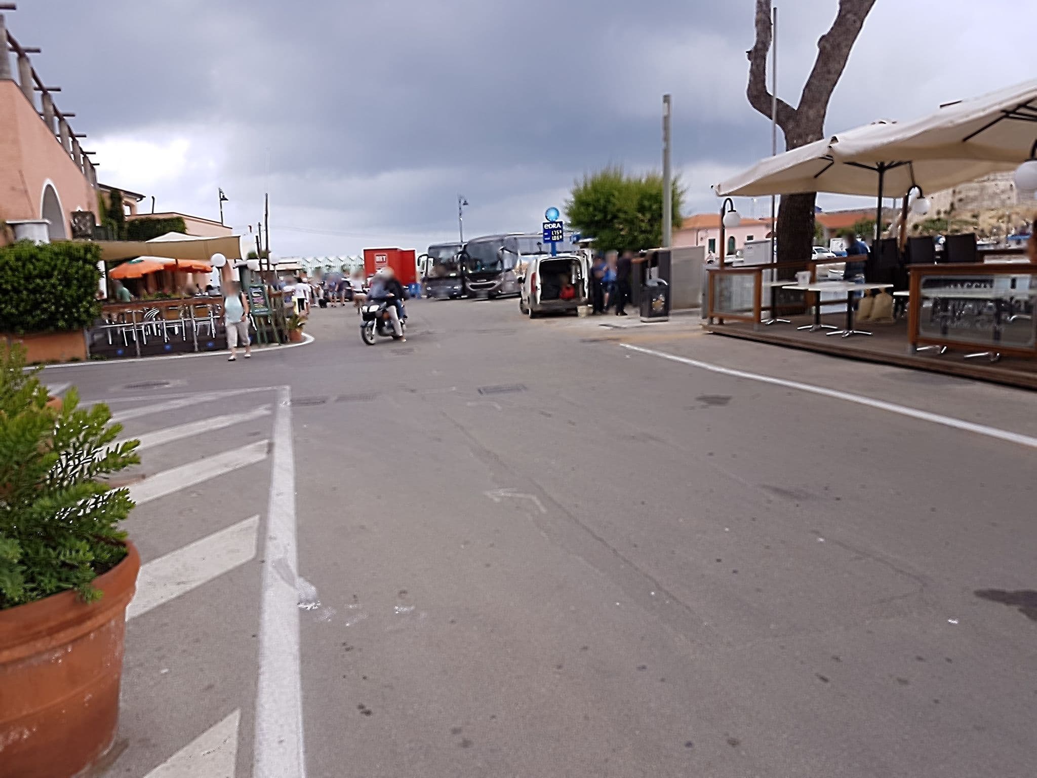 Street view near Lungomare, Marciana Marina — © qungo (CC BY-SA · Mapillary)