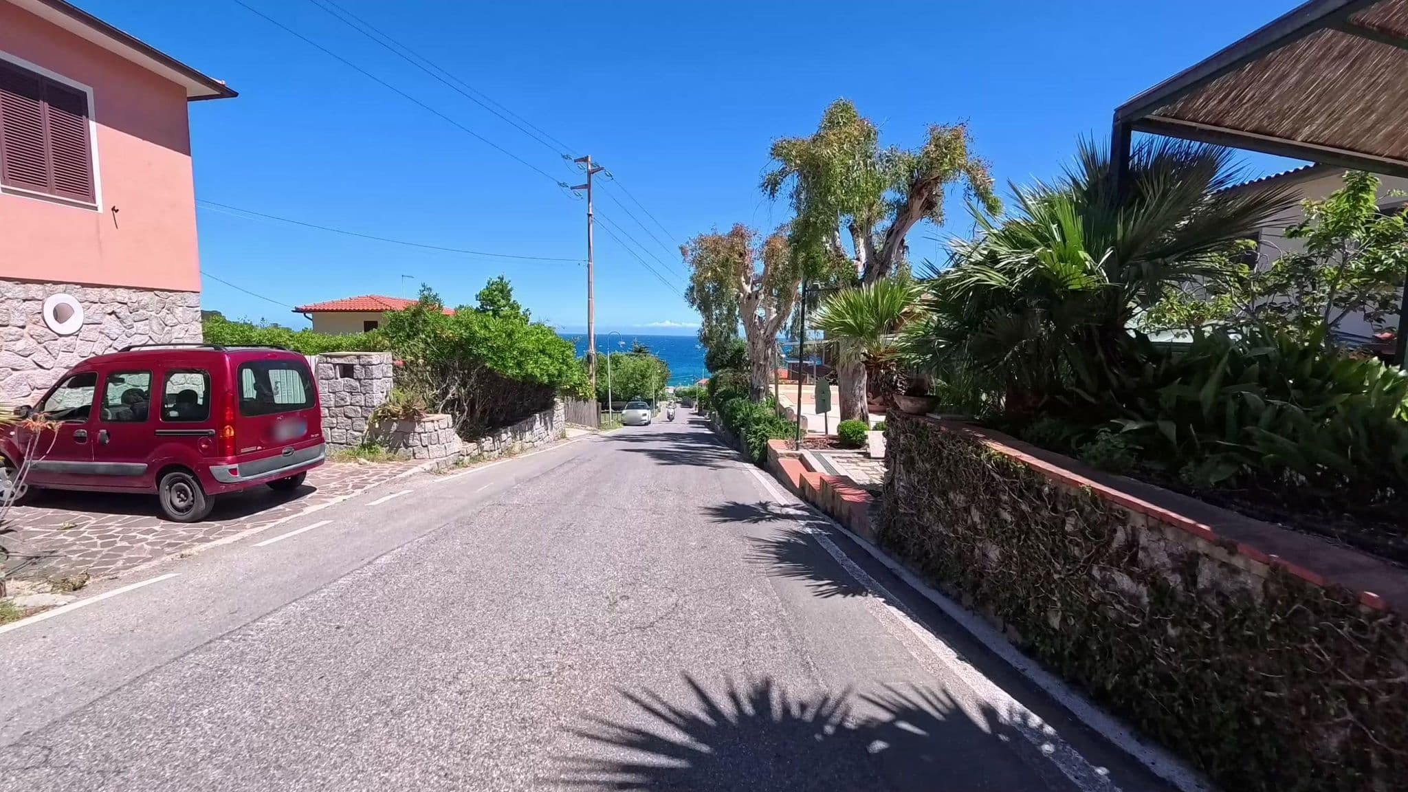 Street view near Abbronzatissima, Marciana Marina — © voyage-hors-saison (CC BY-SA · Mapillary)